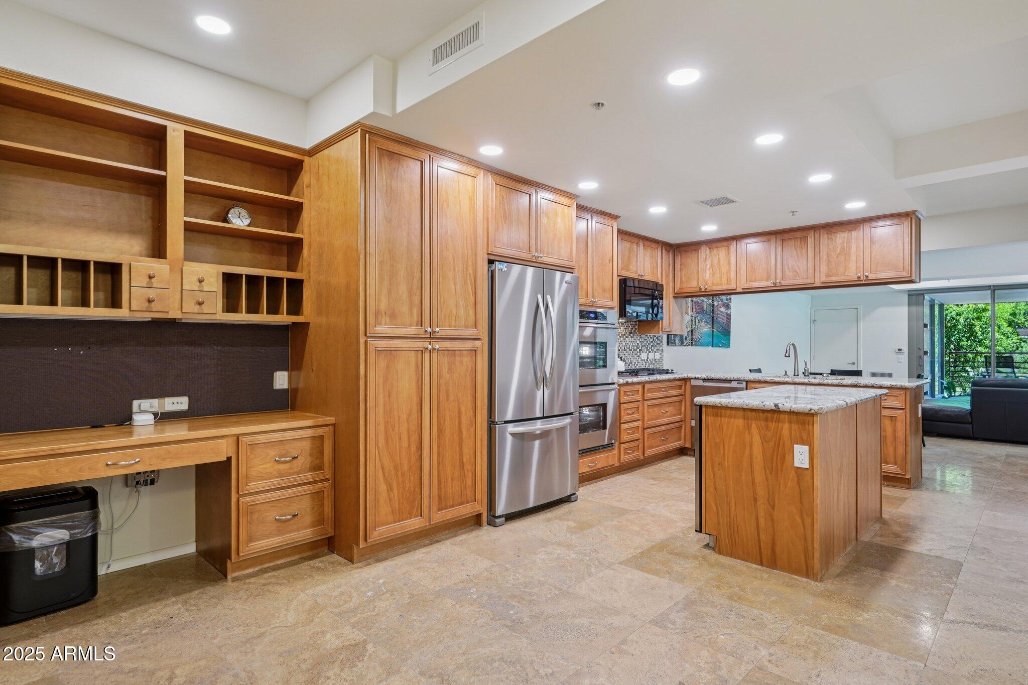 7161 E RANCHO VISTA Drive 2002