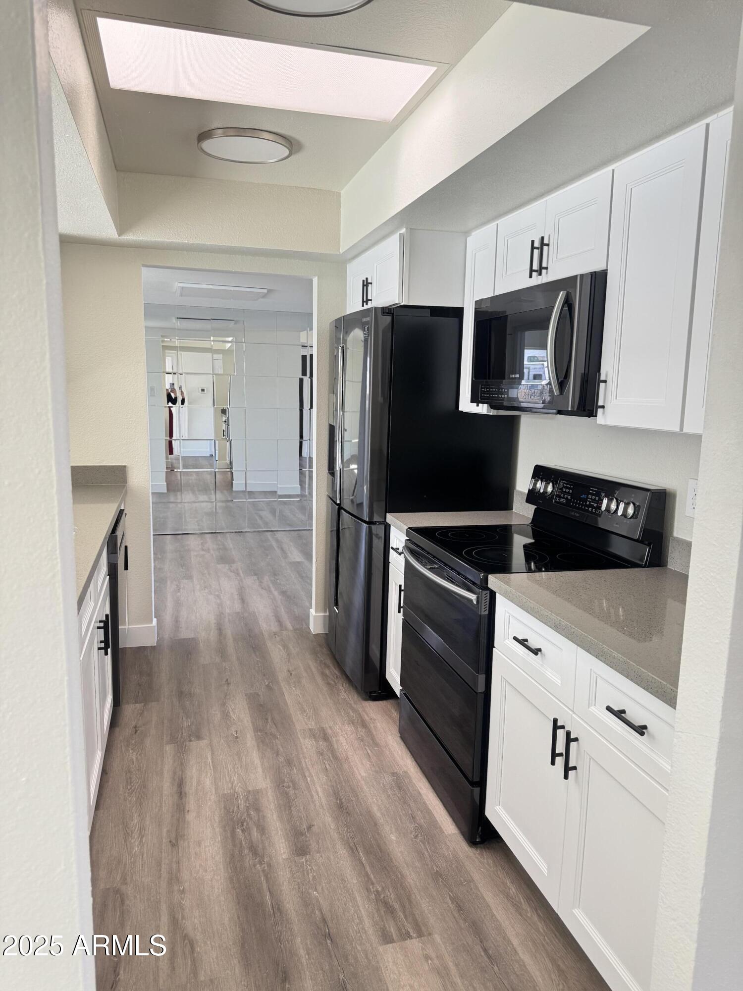 4813 W HAYWARD Avenue