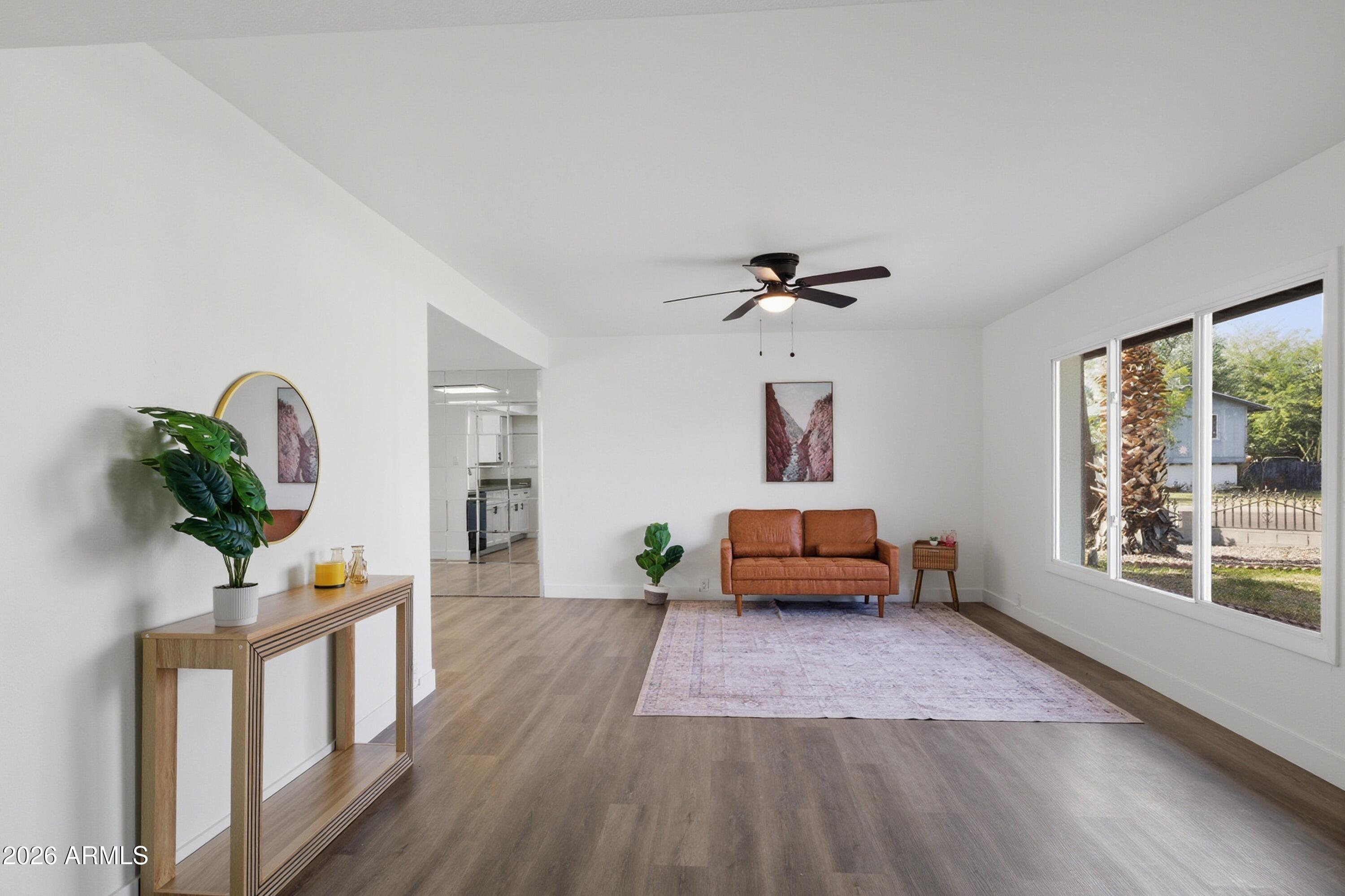 4813 W HAYWARD Avenue