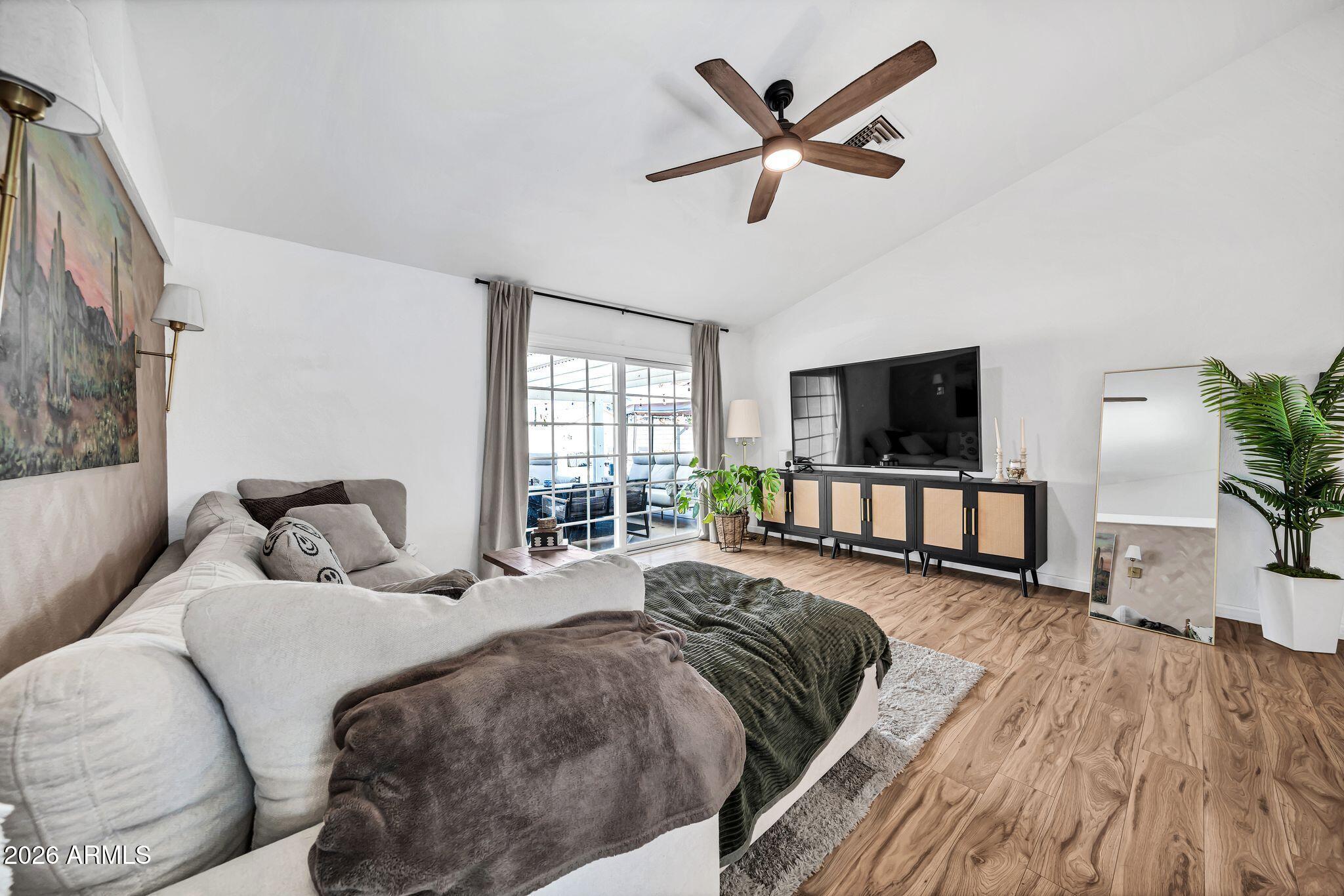 8044 W COLUMBINE Drive