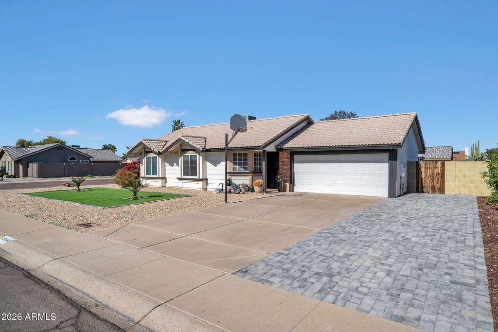 Photo of 8044 W Columbine Drive, Peoria, AZ 85381 (MLS # 6971778)