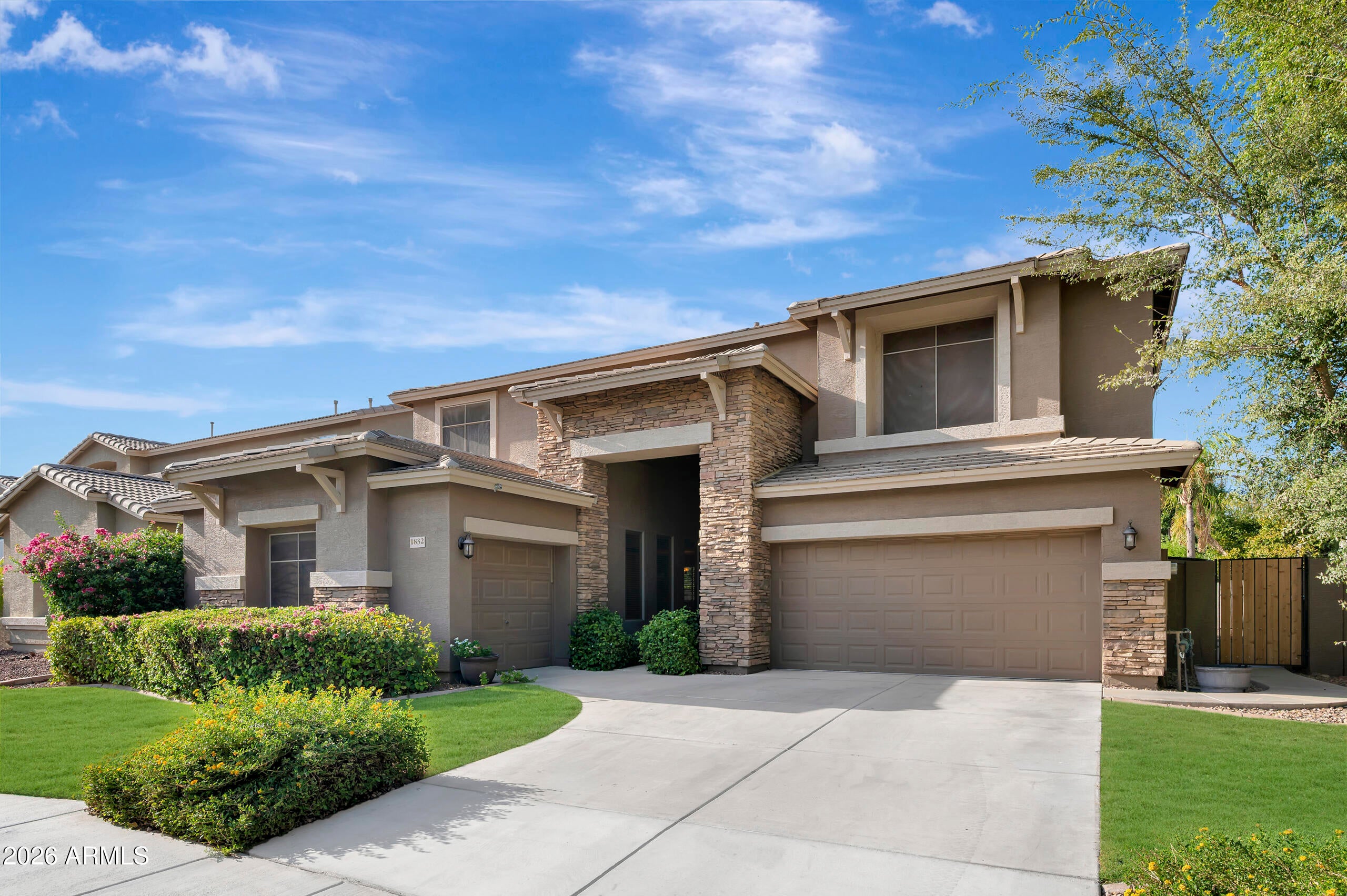 Properties 1 1832 E JADE Place