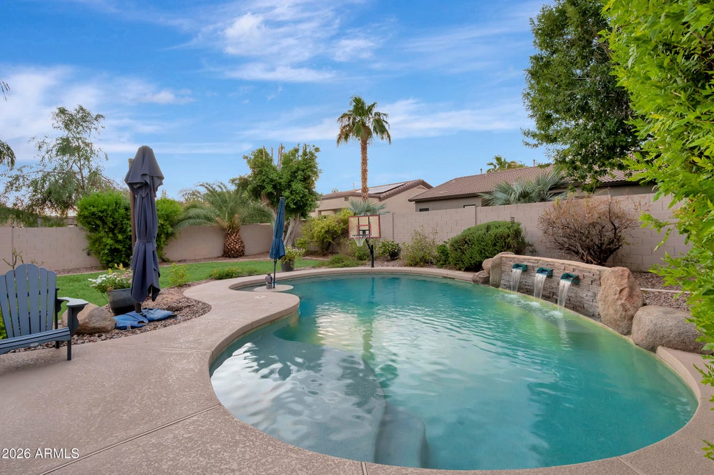 Photo of 1832 E Jade Place, Chandler, AZ 85286 (MLS # 7077550)