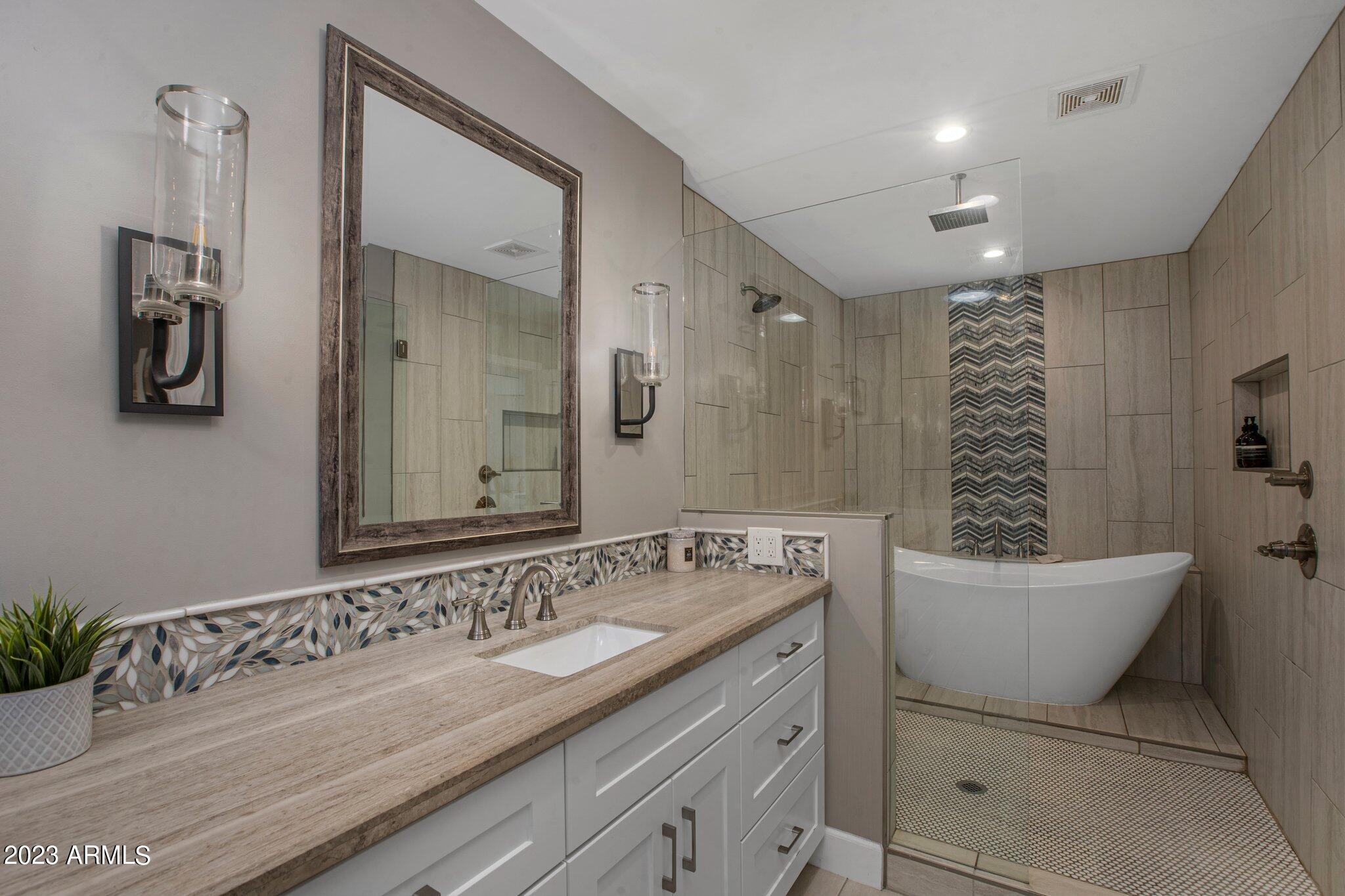 8343 E QUARTERHORSE Trail