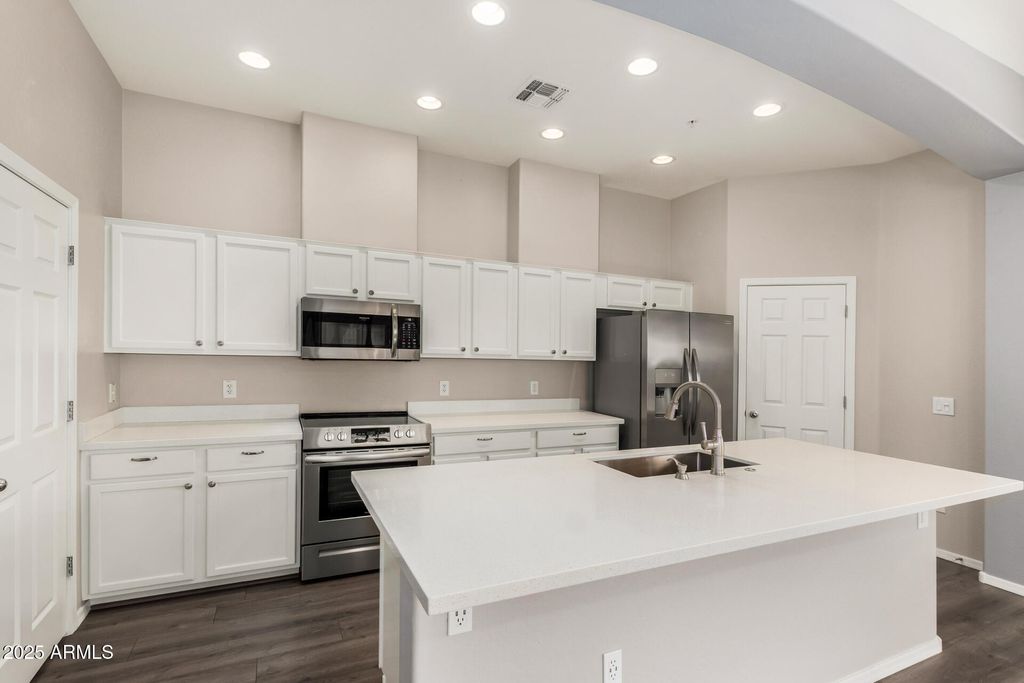 Photo of 42424 N Gavilan Peak Parkway #55206, Anthem, AZ 85086 (MLS # 6923971)