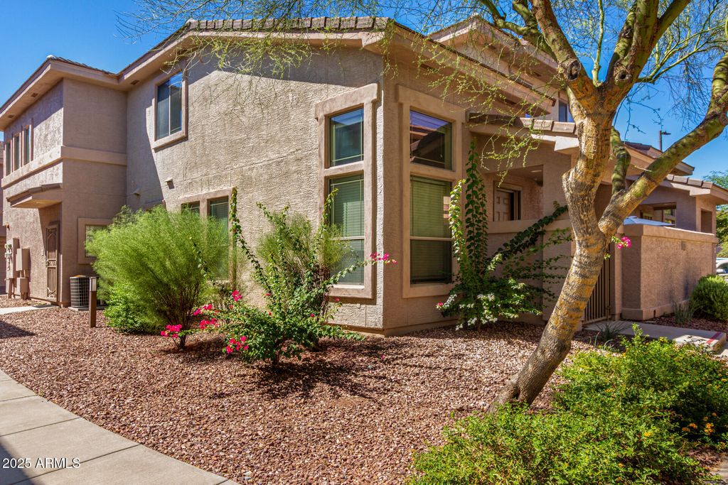 Photo of 42424 N Gavilan Peak Parkway #55206, Anthem, AZ 85086 (MLS # 6923971)