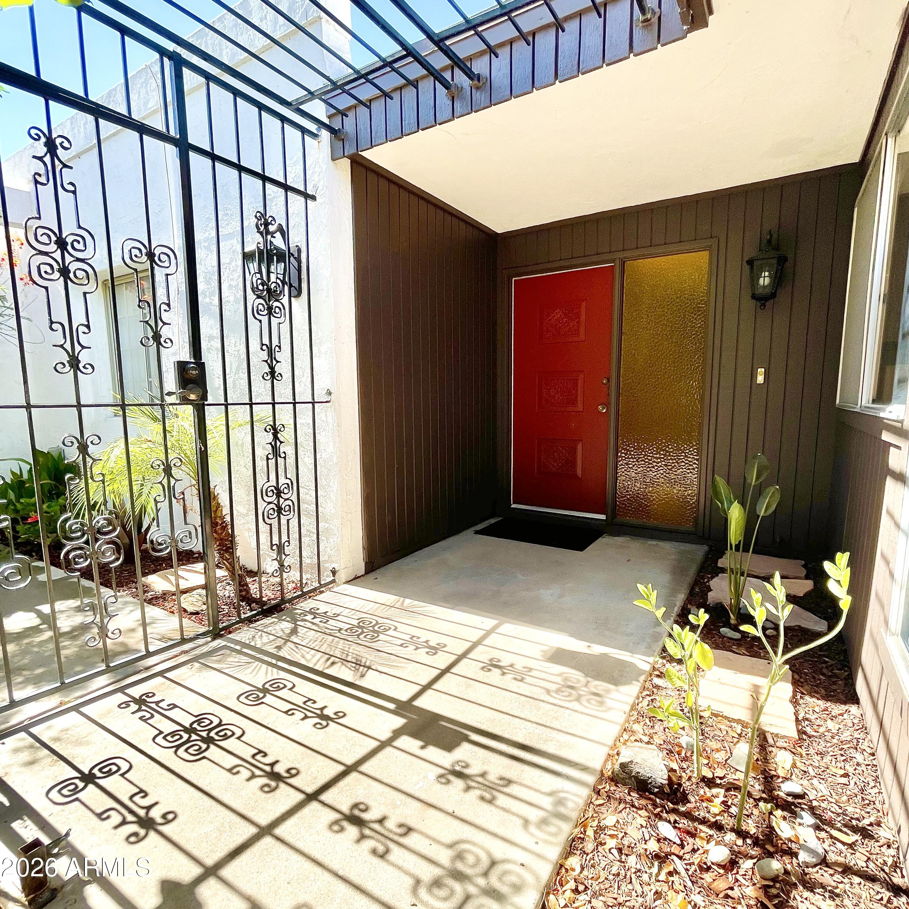 905 W SOLCITO Lane N/A