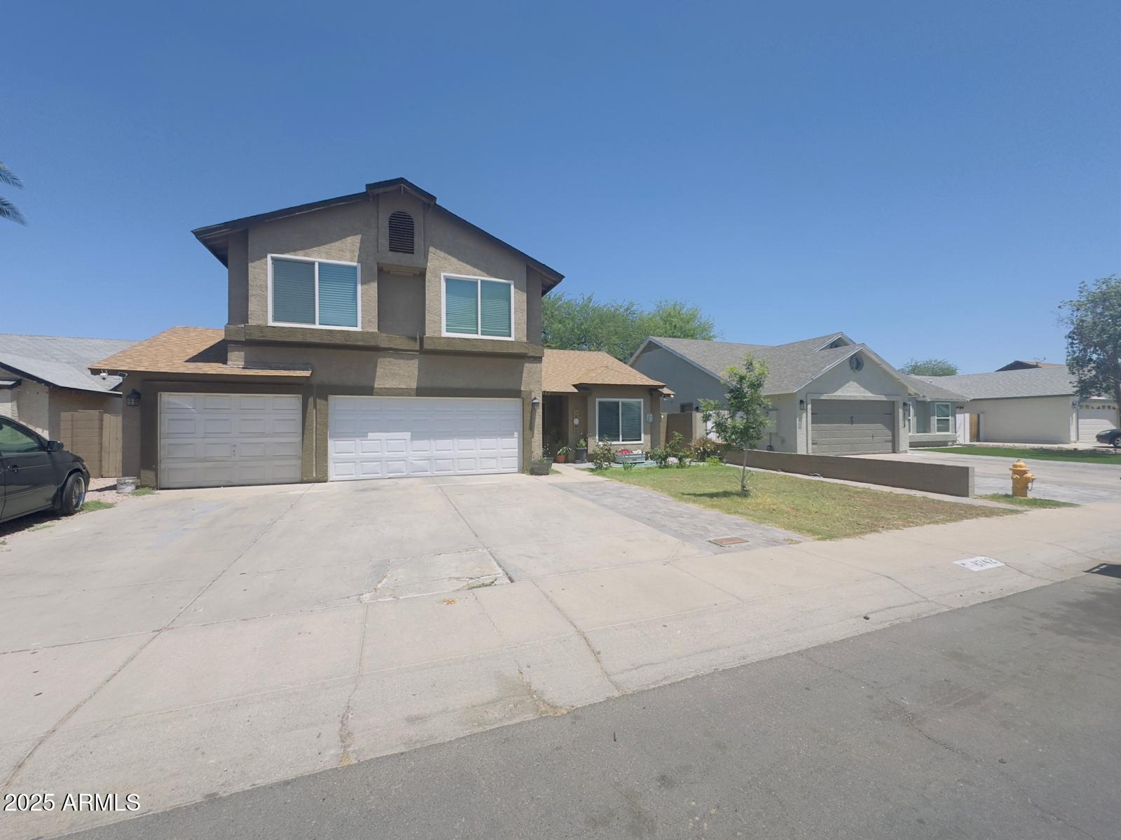 8742 W EDGEMONT Avenue