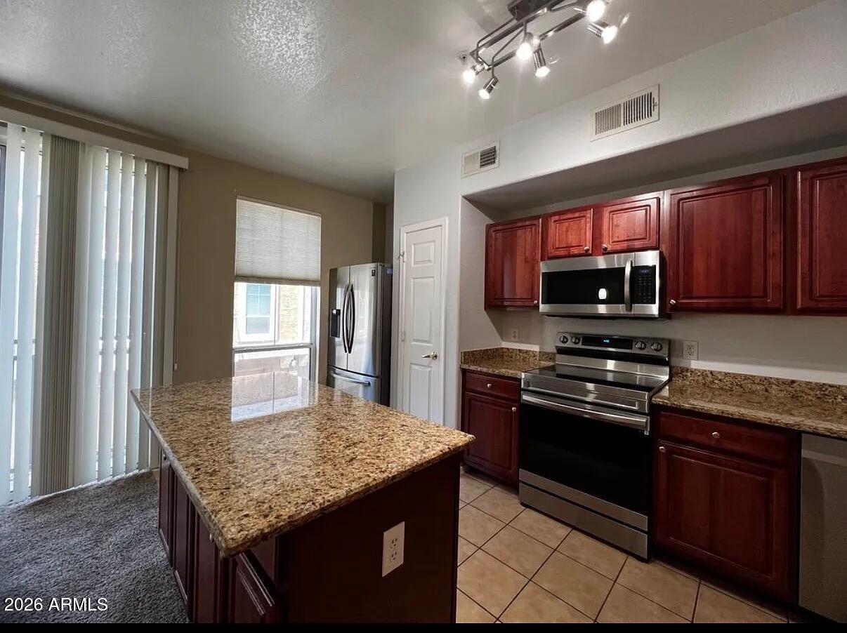 18250 N Cave Creek Road 155