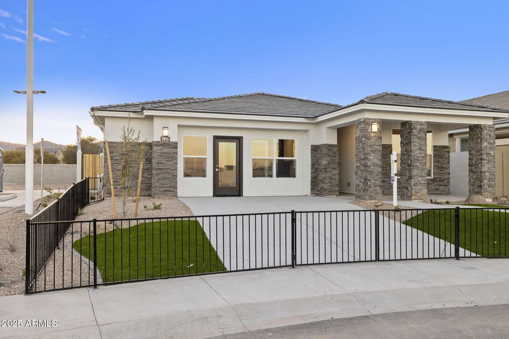 Photo of 17723 W Vogel Avenue, Waddell, AZ 85355 (MLS # 6926279)