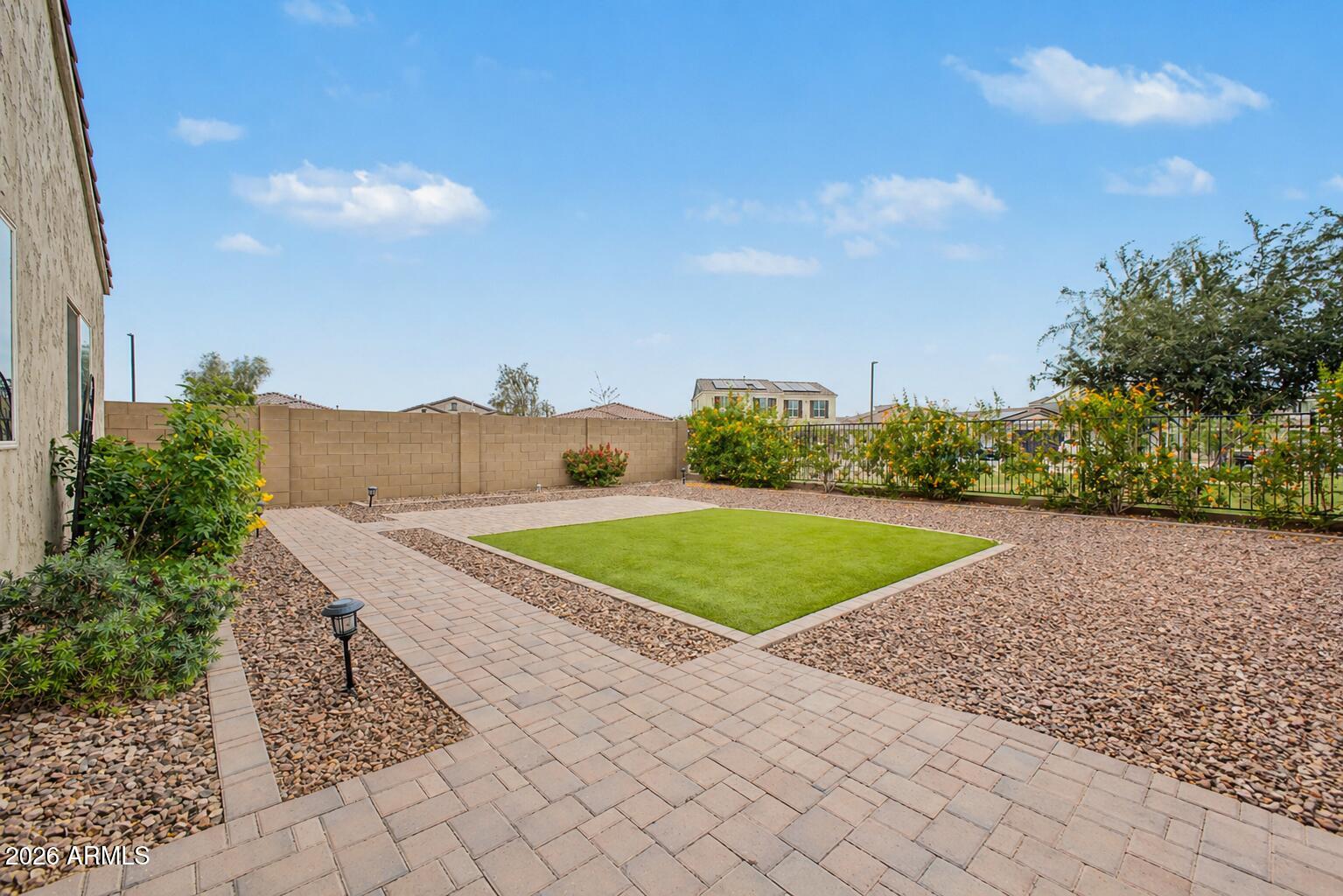 LUKE LANDING - Residential