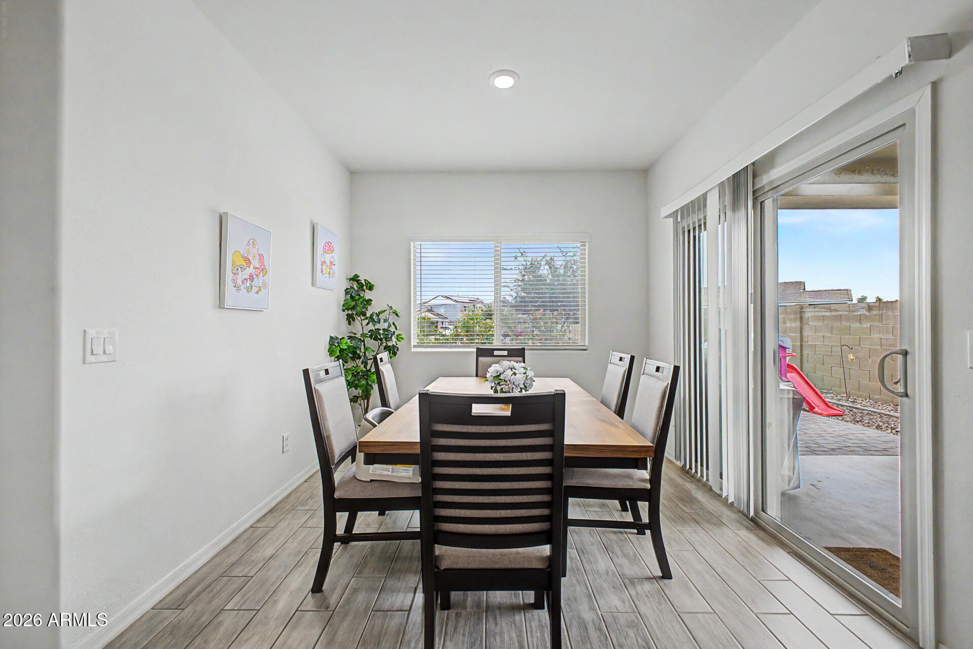 LUKE LANDING - Residential