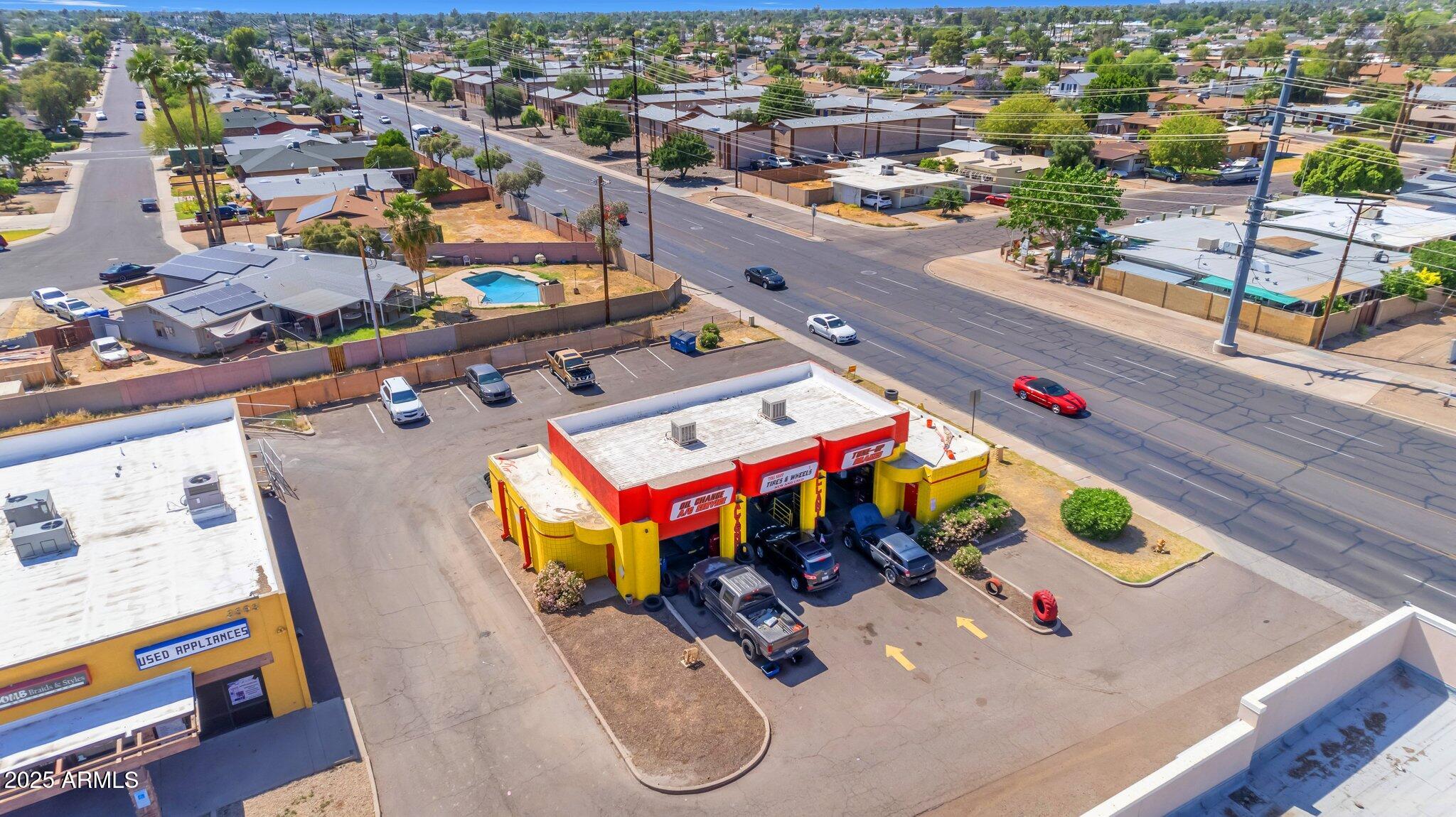 3597 W NORTHERN Avenue