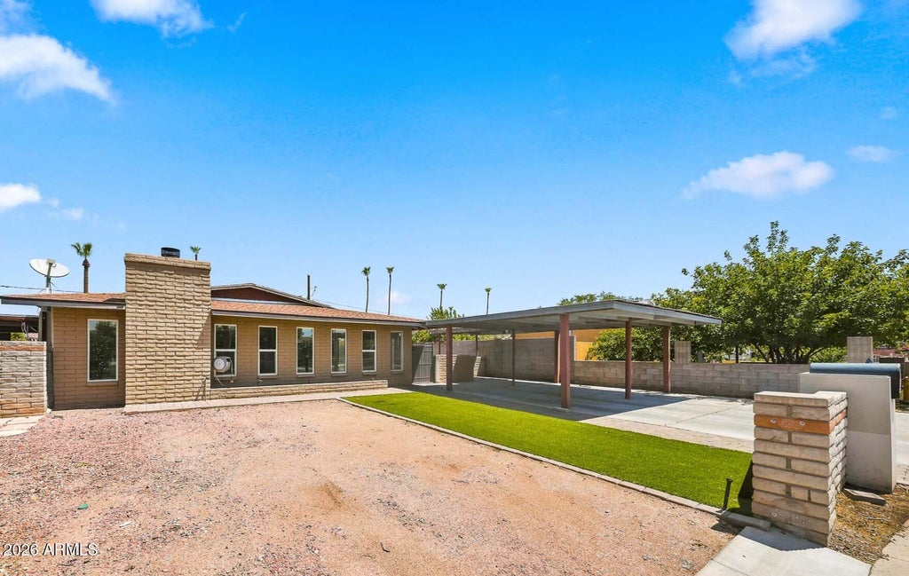Photo of 2922 E Kings Avenue, Phoenix, AZ 85032 (MLS # 7056710)