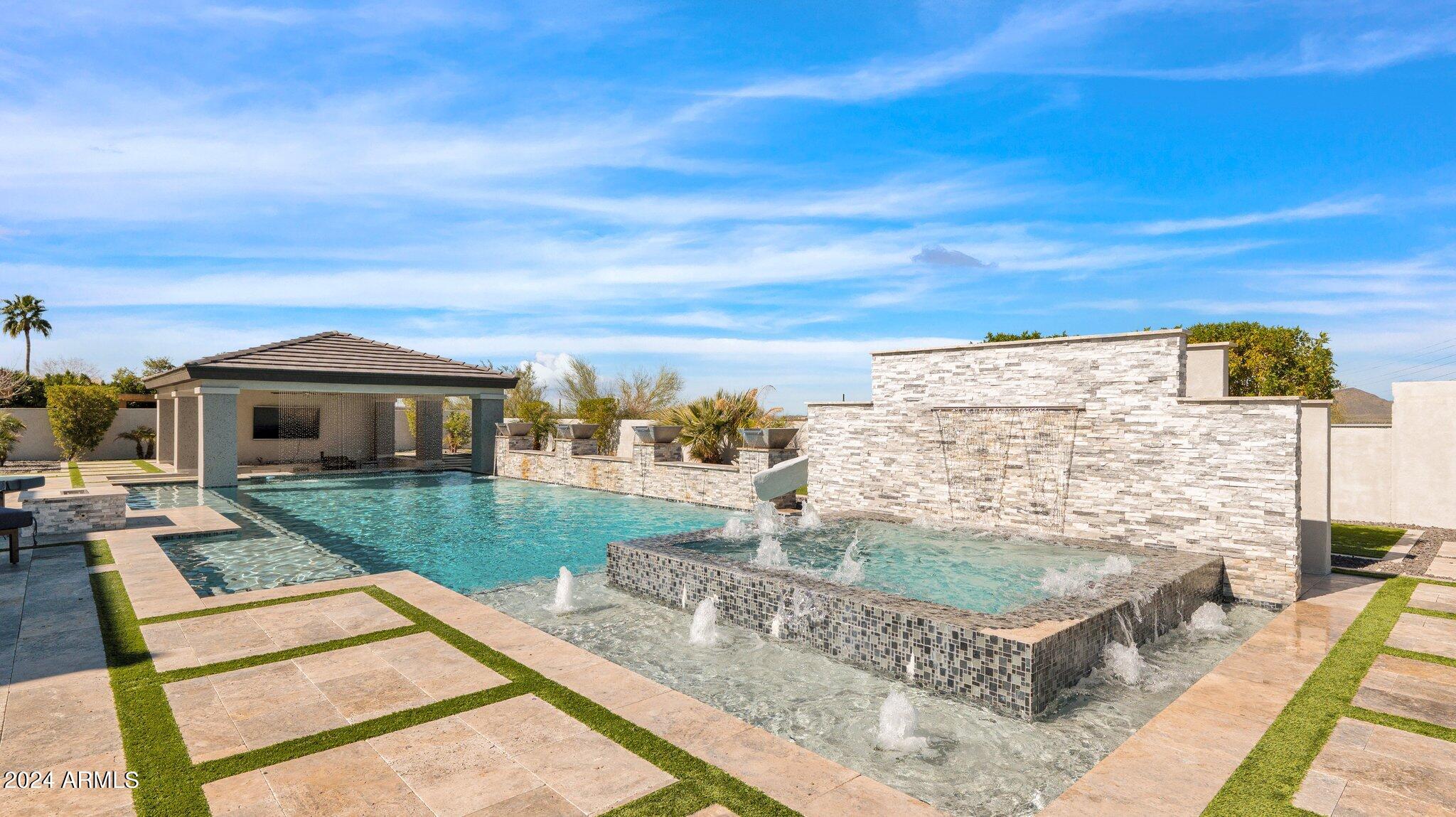 MONTANA DORADA - Residential