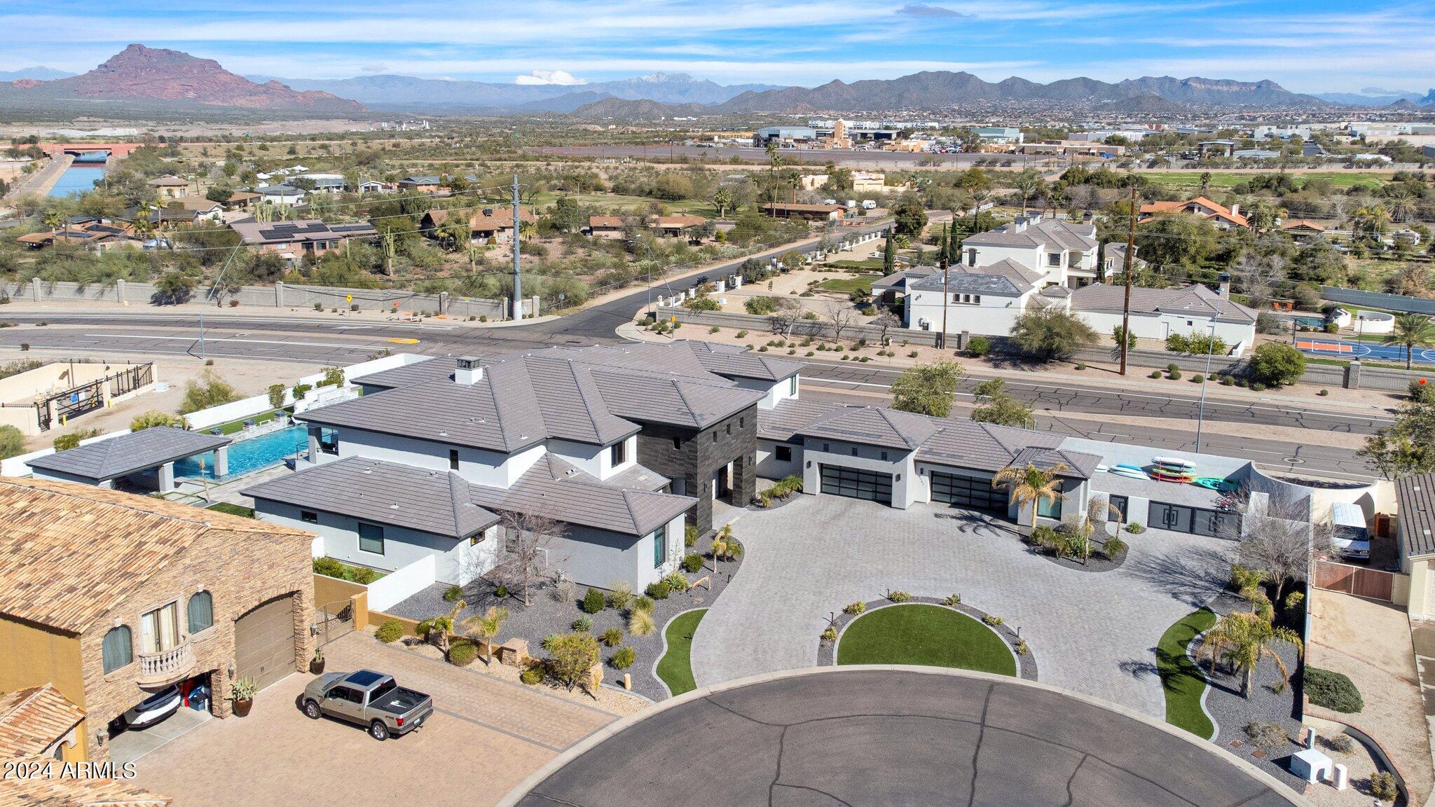 MONTANA DORADA - Residential