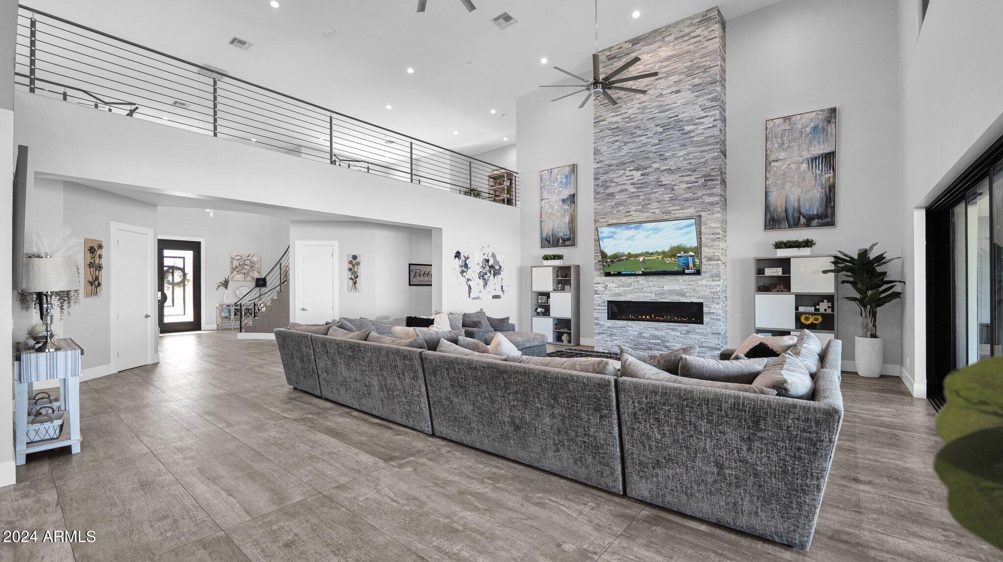 MONTANA DORADA - Residential