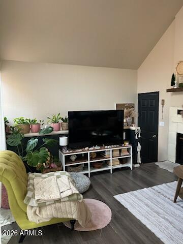 1001 N PASADENA -- 44