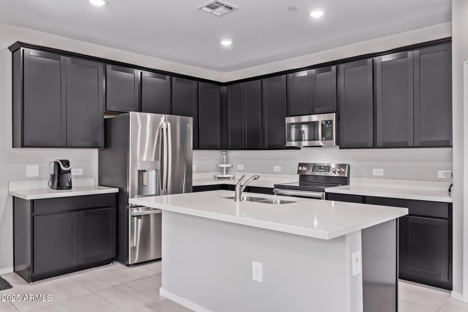 2625 S PEPPERTREE Drive 101