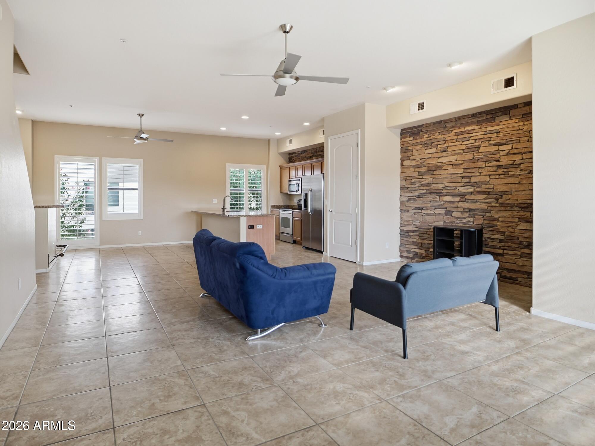 4625 E CULVER Street