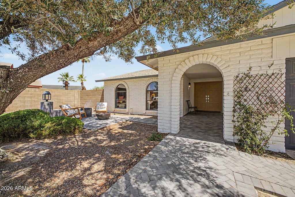 Photo of 940 W Peralta Avenue, Mesa, AZ 85210 (MLS # 7022357)