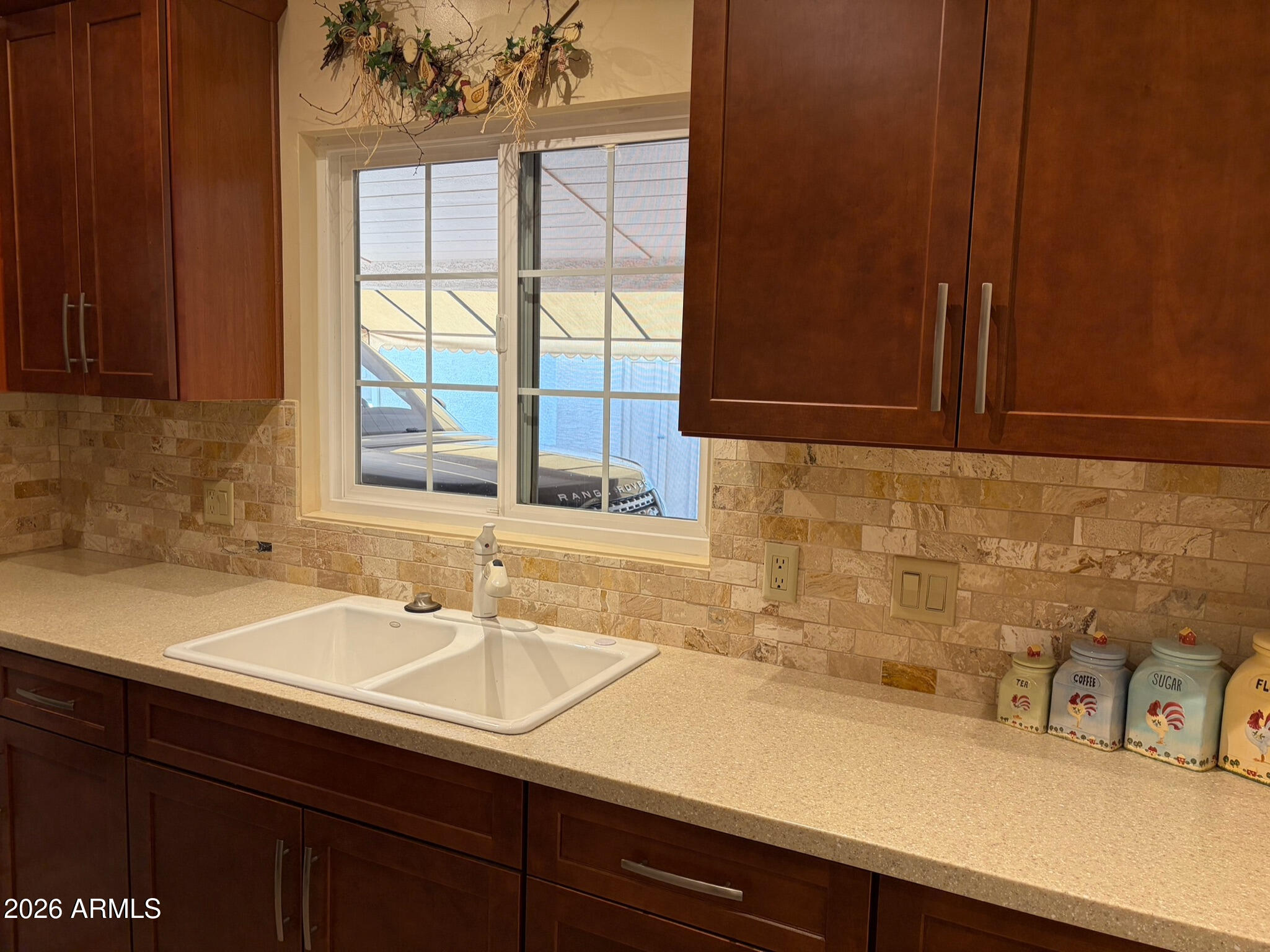 1680 E AUGUSTA Avenue