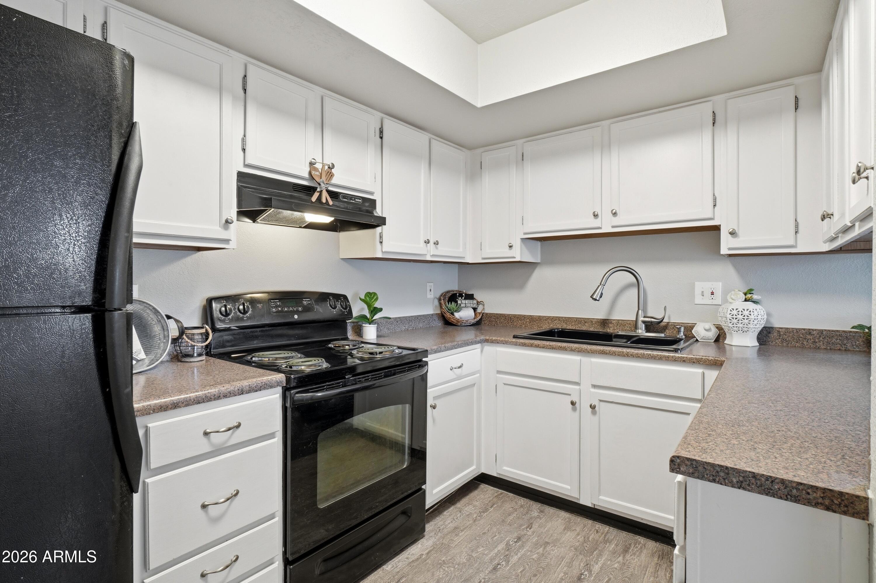 1342 W EMERALD Avenue 250