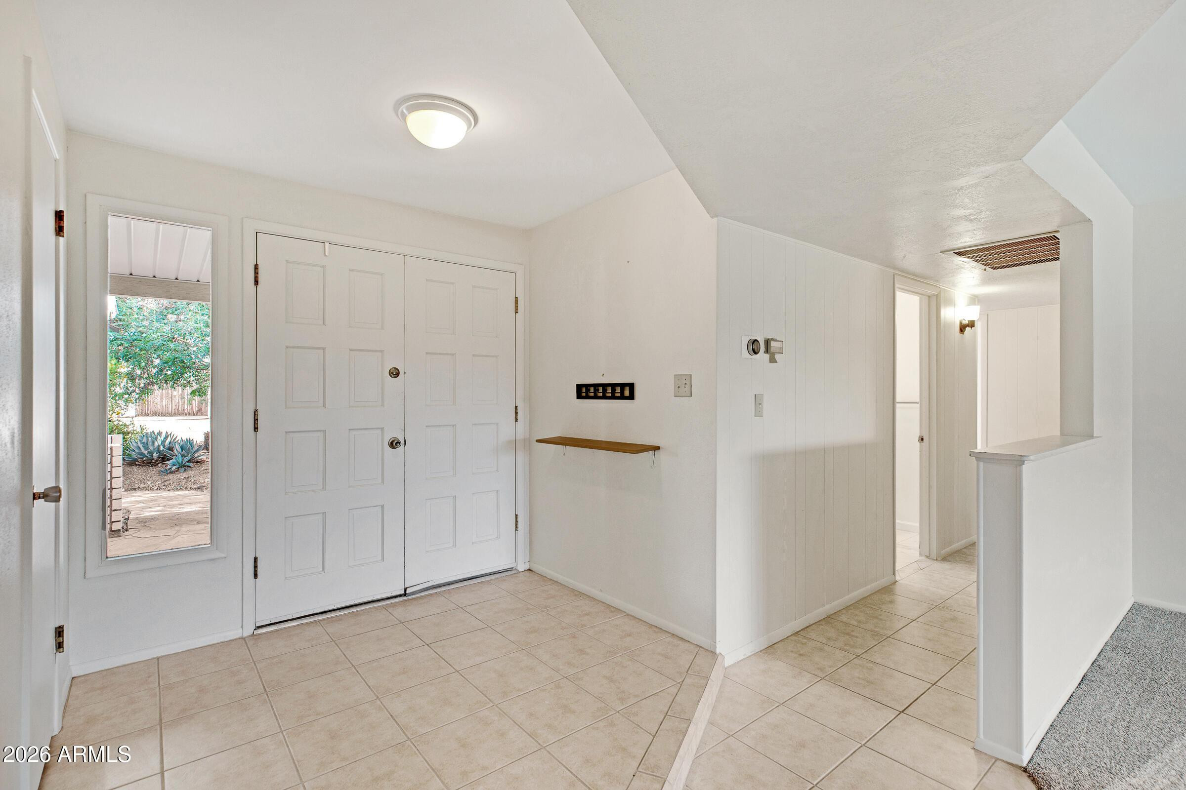 1036 E Geneva Drive