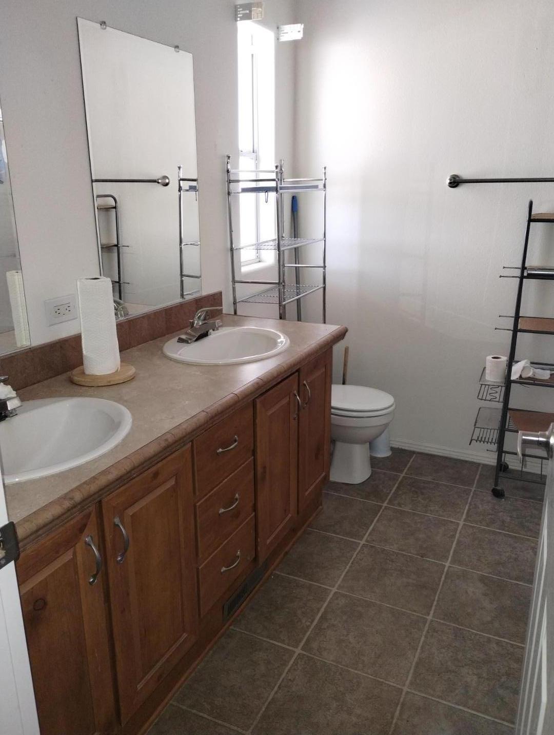 7300 N 51st Avenue F99