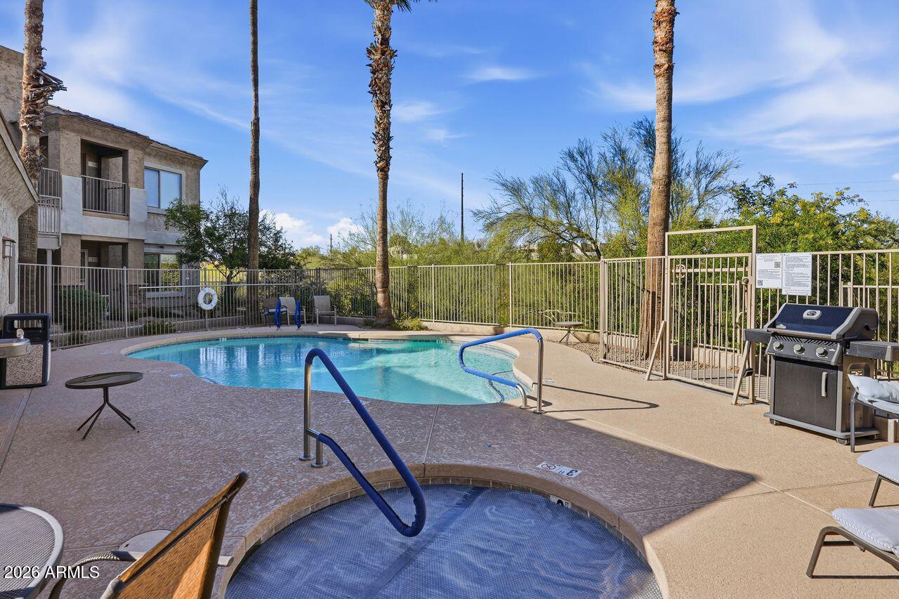 COLONY WASH VISTA CONDOMINIUMS - Residential