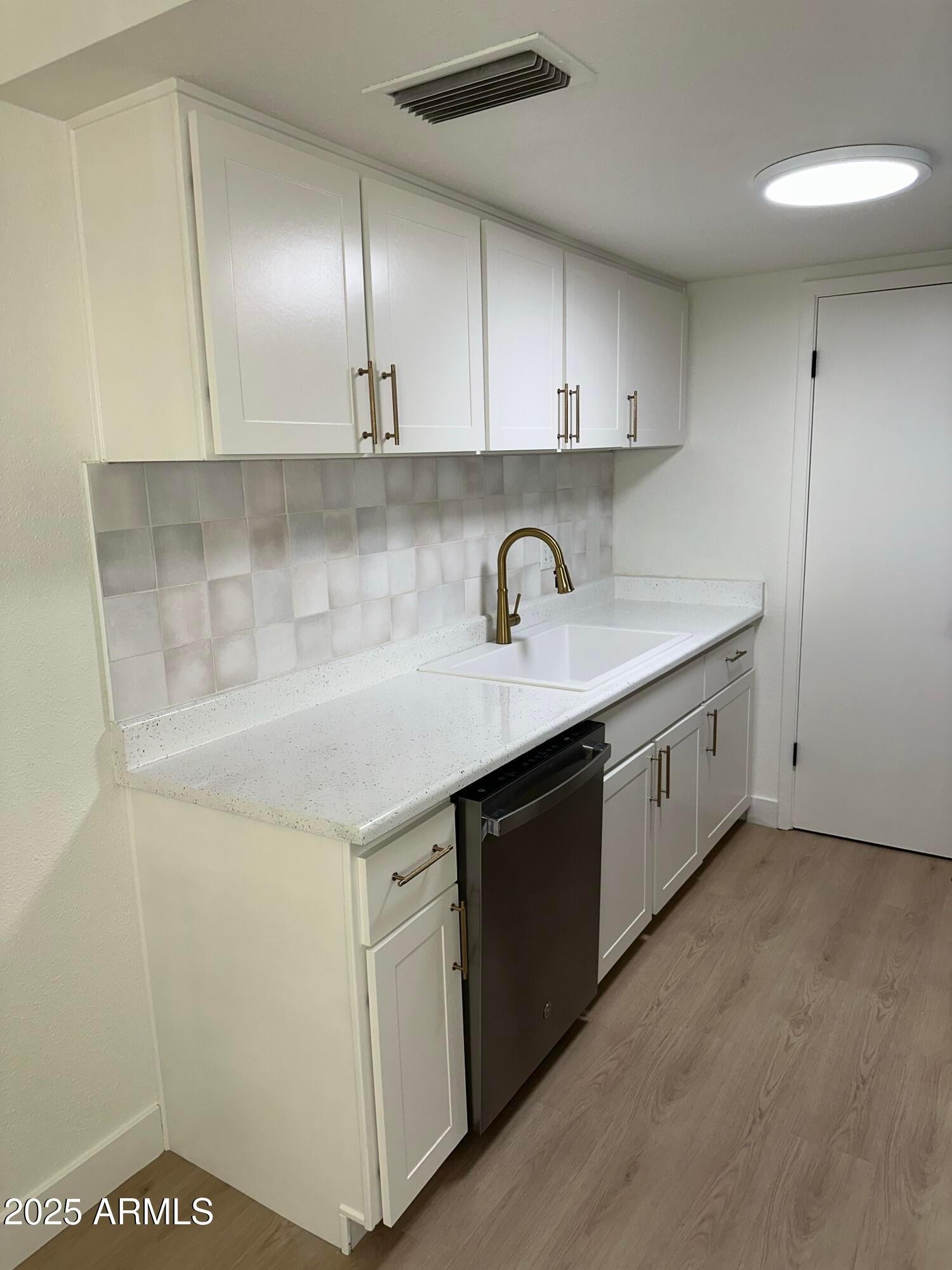 8037 E Glenrosa Avenue