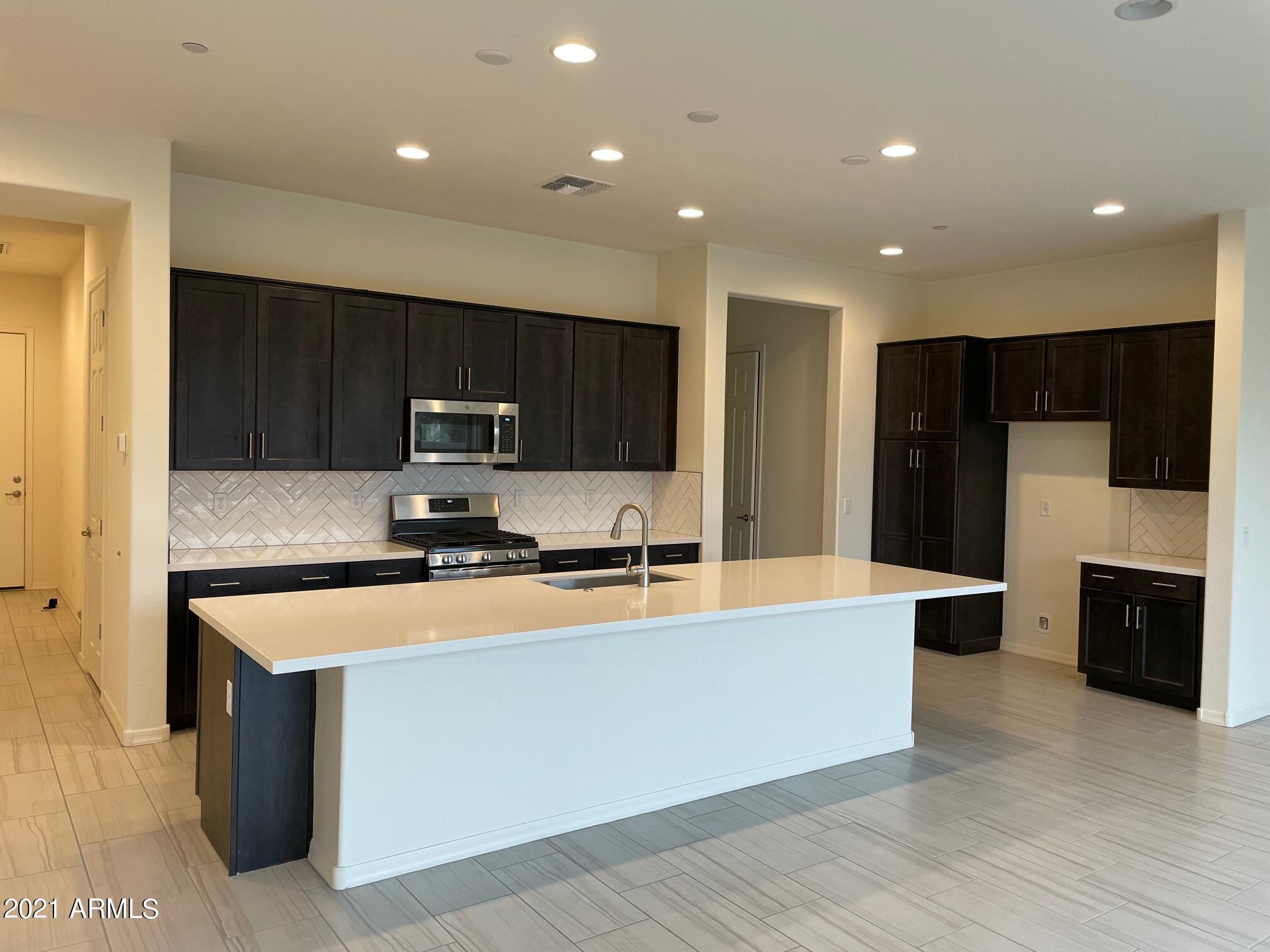 1964 W KINFIELD Trail