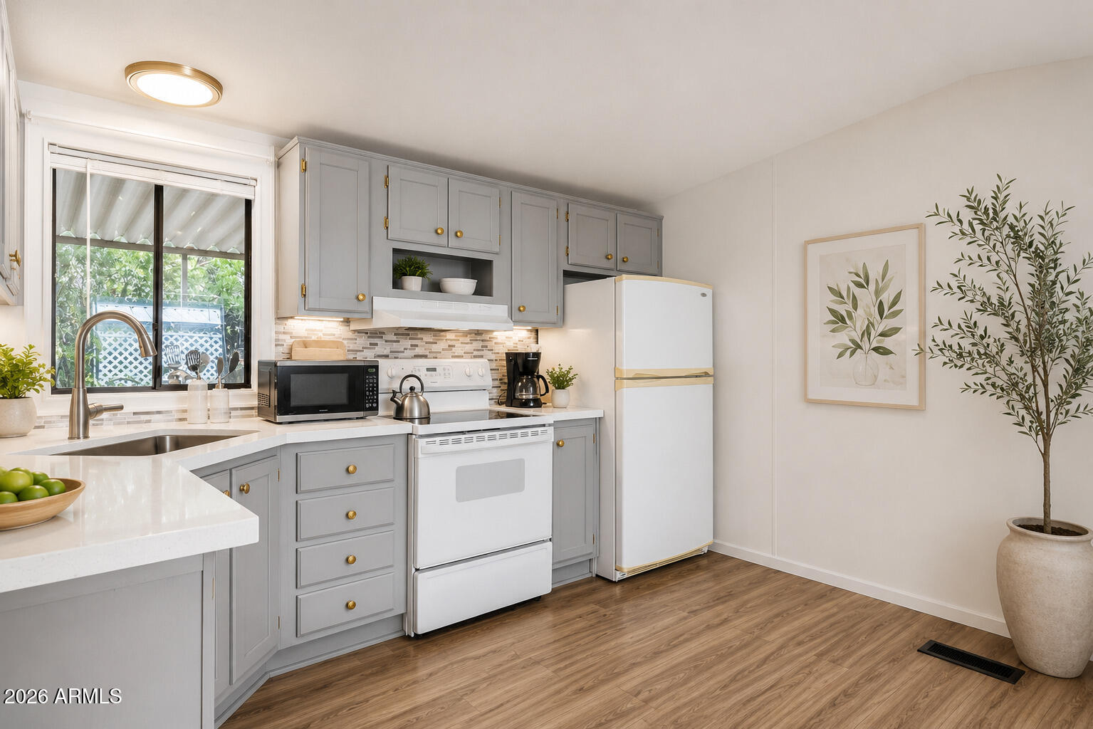 300 S VAL VISTA Drive 54