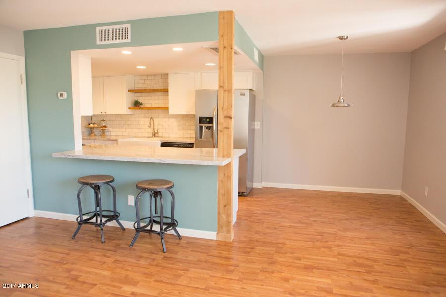 6107 N 79th Street