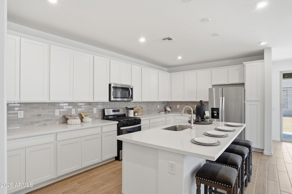 Photo of 19311 W Valle Vista Way, Litchfield Park, AZ 85340 (MLS # 6940189)