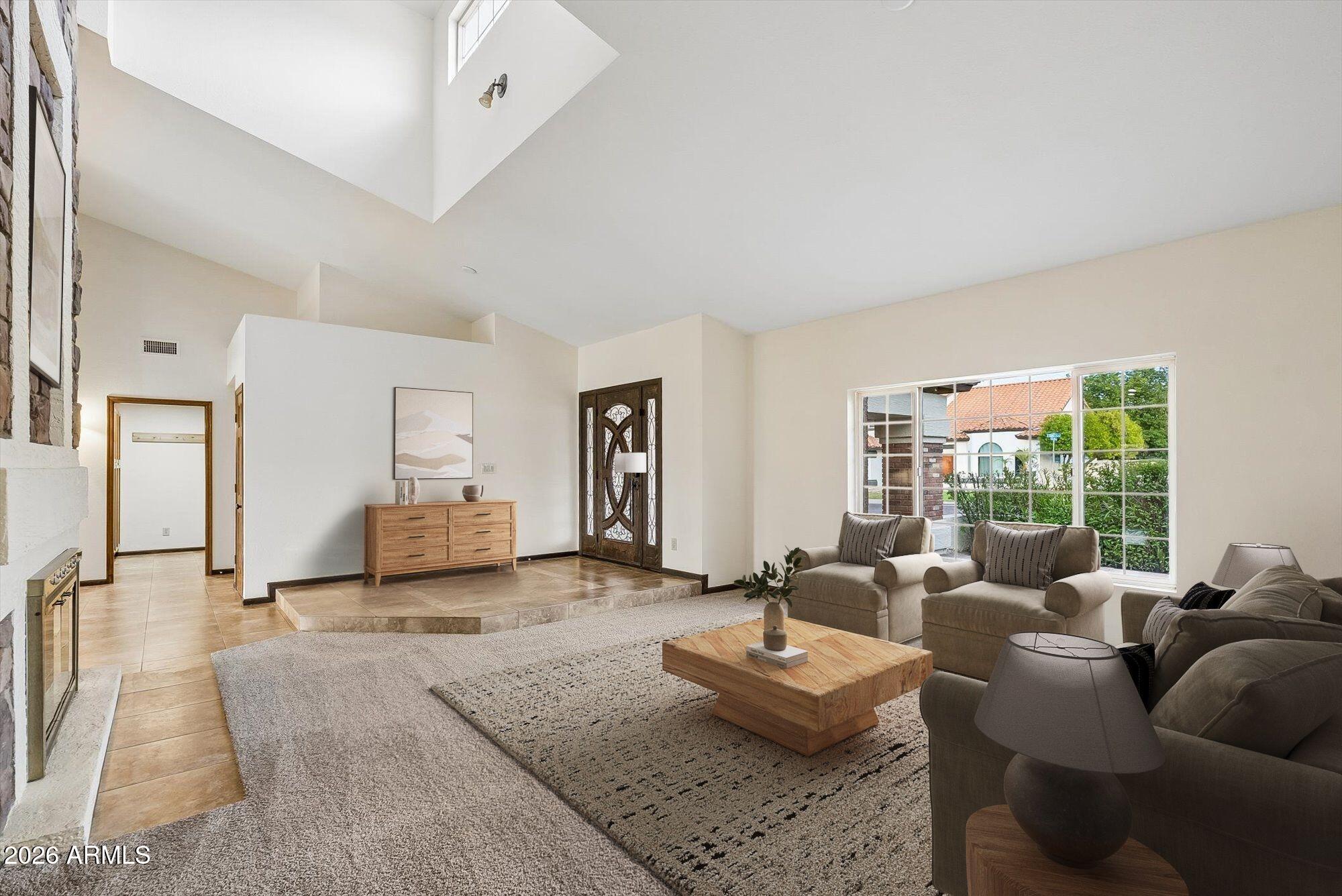 2202 E EGRET Court
