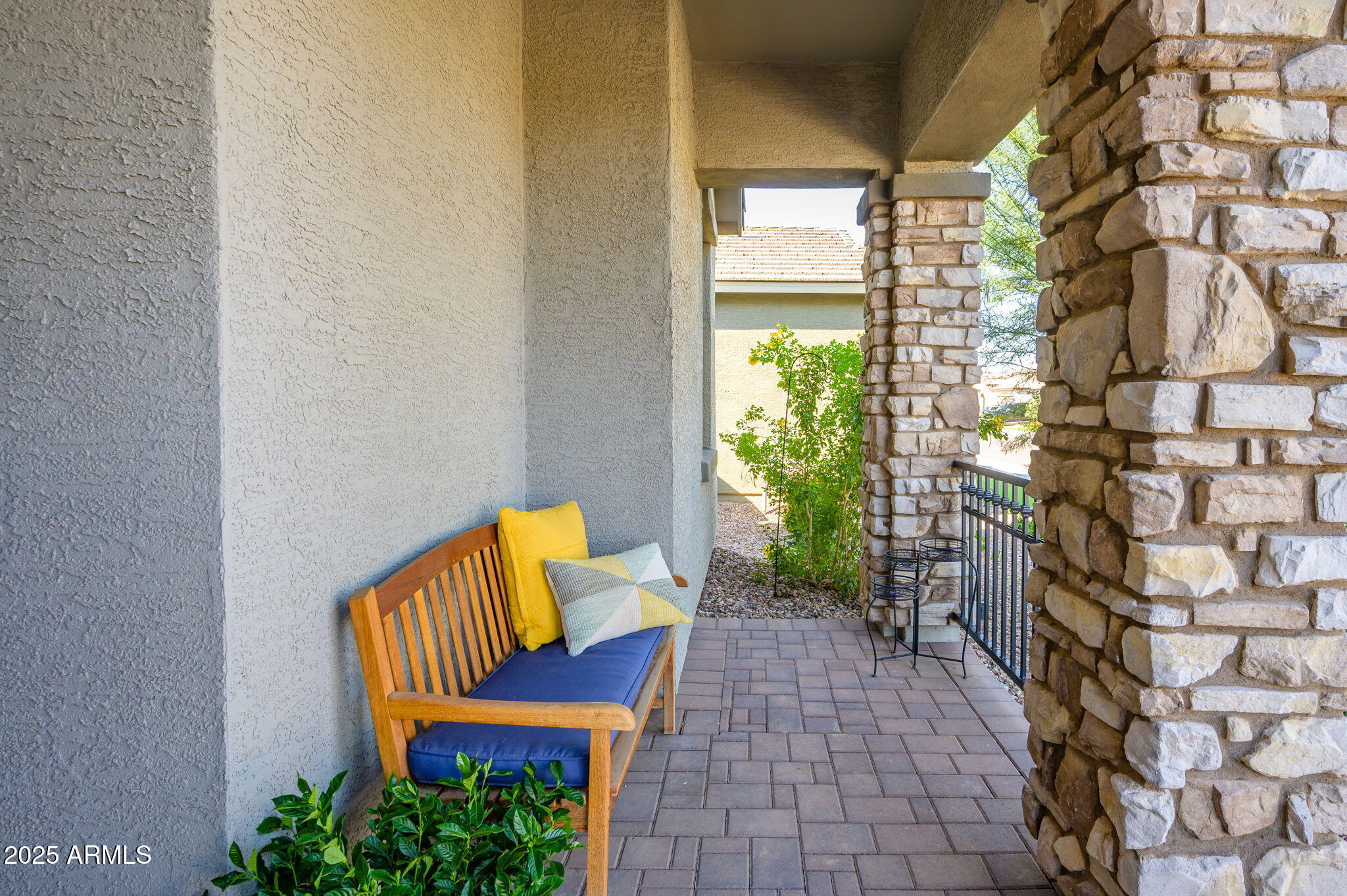 2831 W CHEVELON Drive