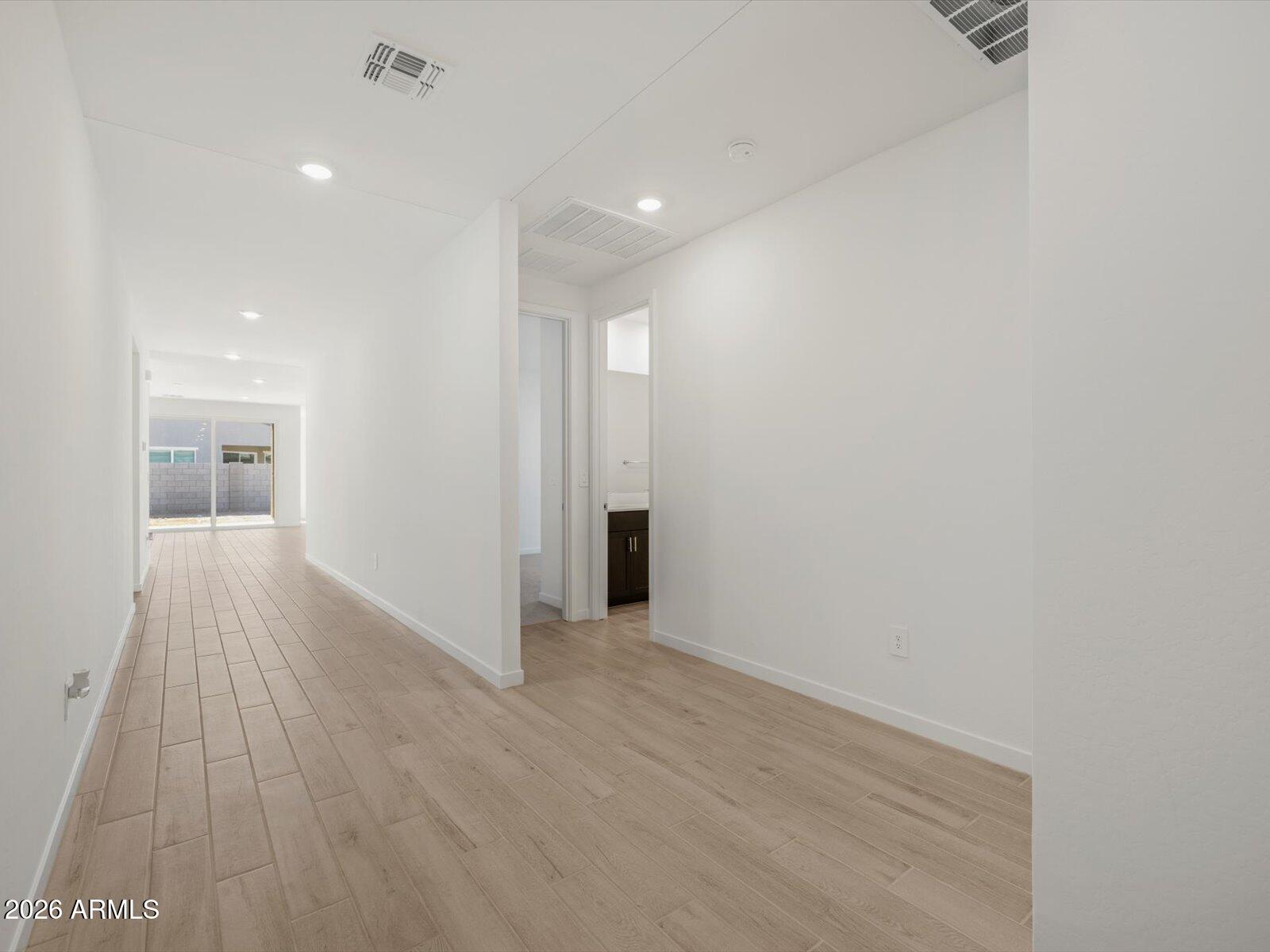 17716 W ILLINI Street