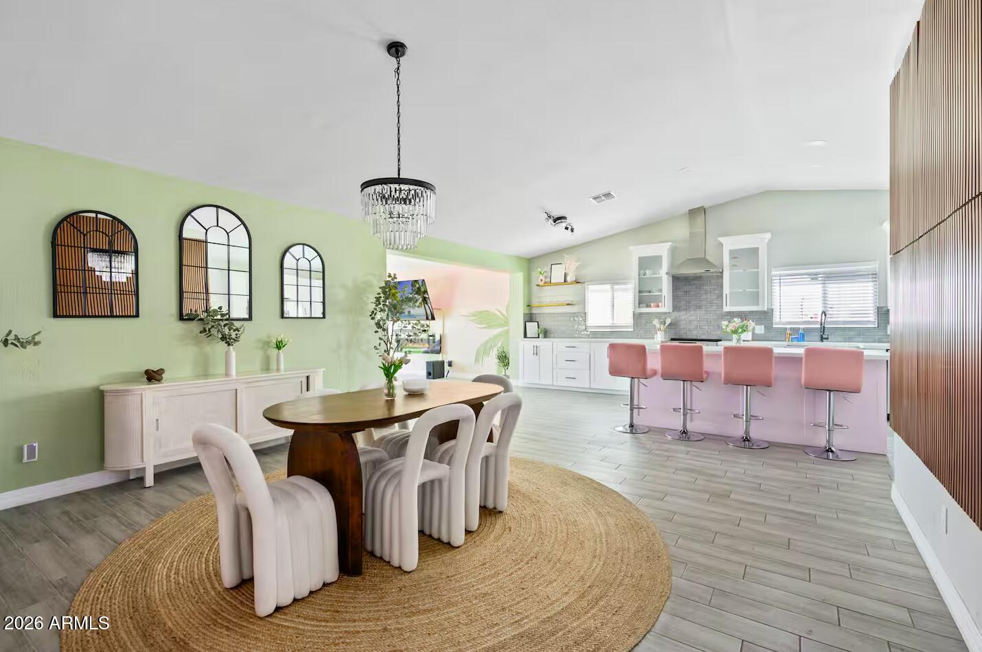 4665 W KINGS Avenue W