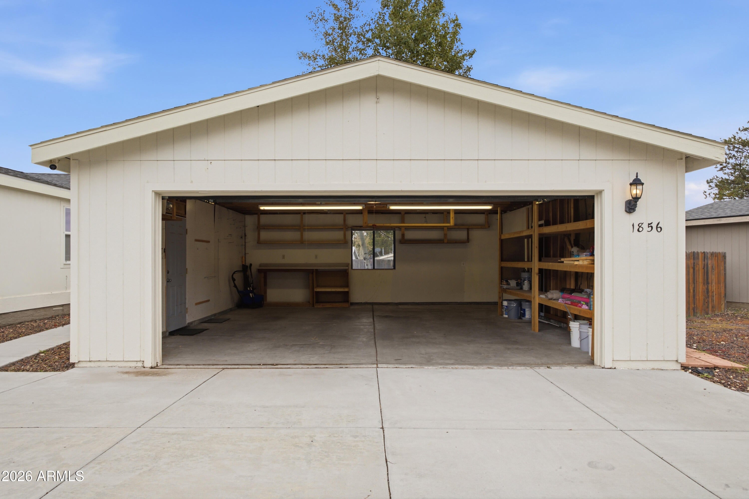 1856 W MATTINGLY Loop