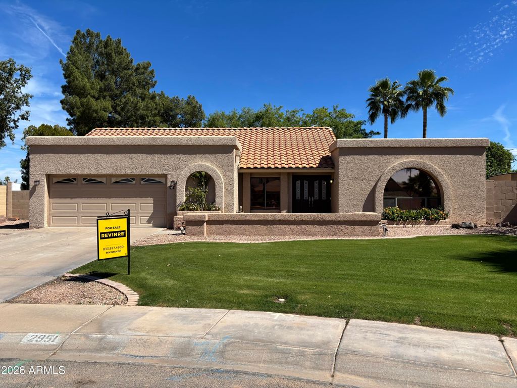 Photo of 2951 N Carriage Lane, Chandler, AZ 85224 (MLS # 6999486)
