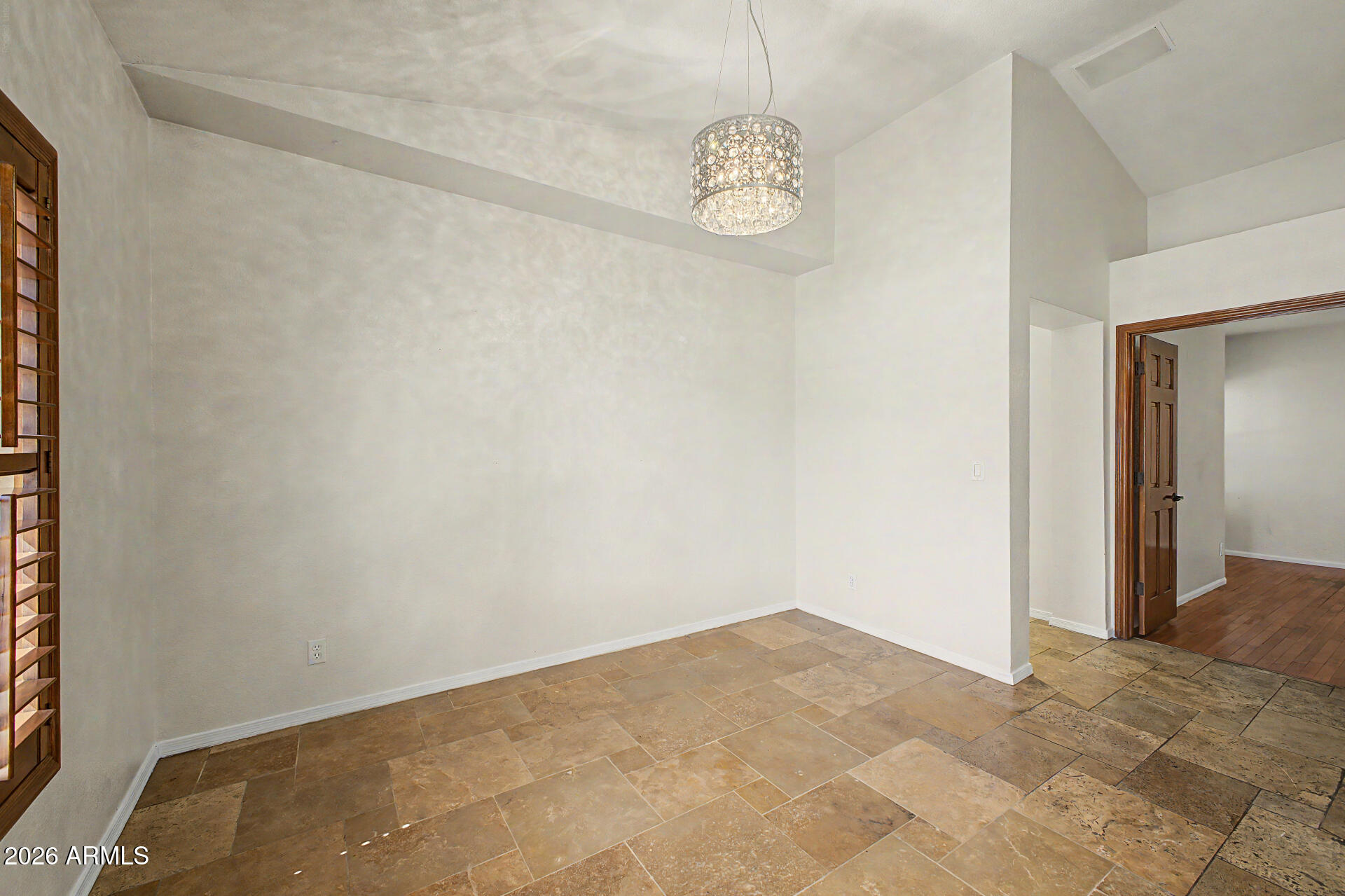 2951 N CARRIAGE Lane