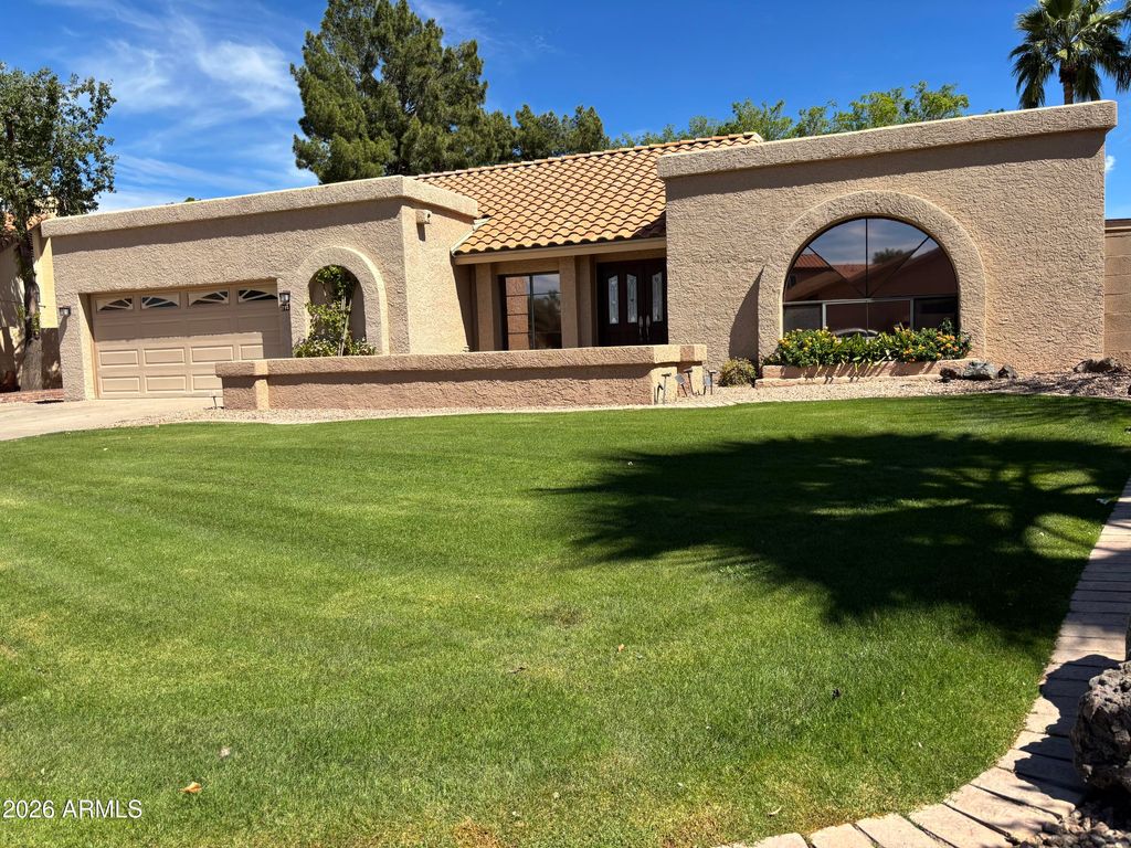 Photo of 2951 N Carriage Lane, Chandler, AZ 85224 (MLS # 6999486)