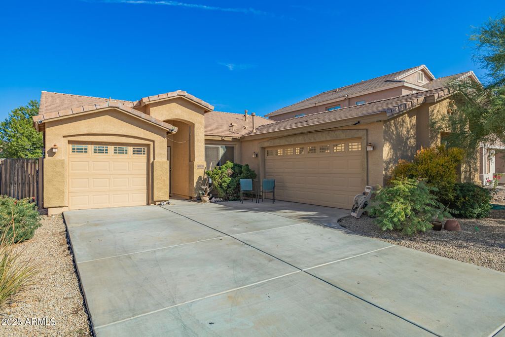 Photo of 46058 W Tulip Lane, Maricopa, AZ 85139 (MLS # 6948382)