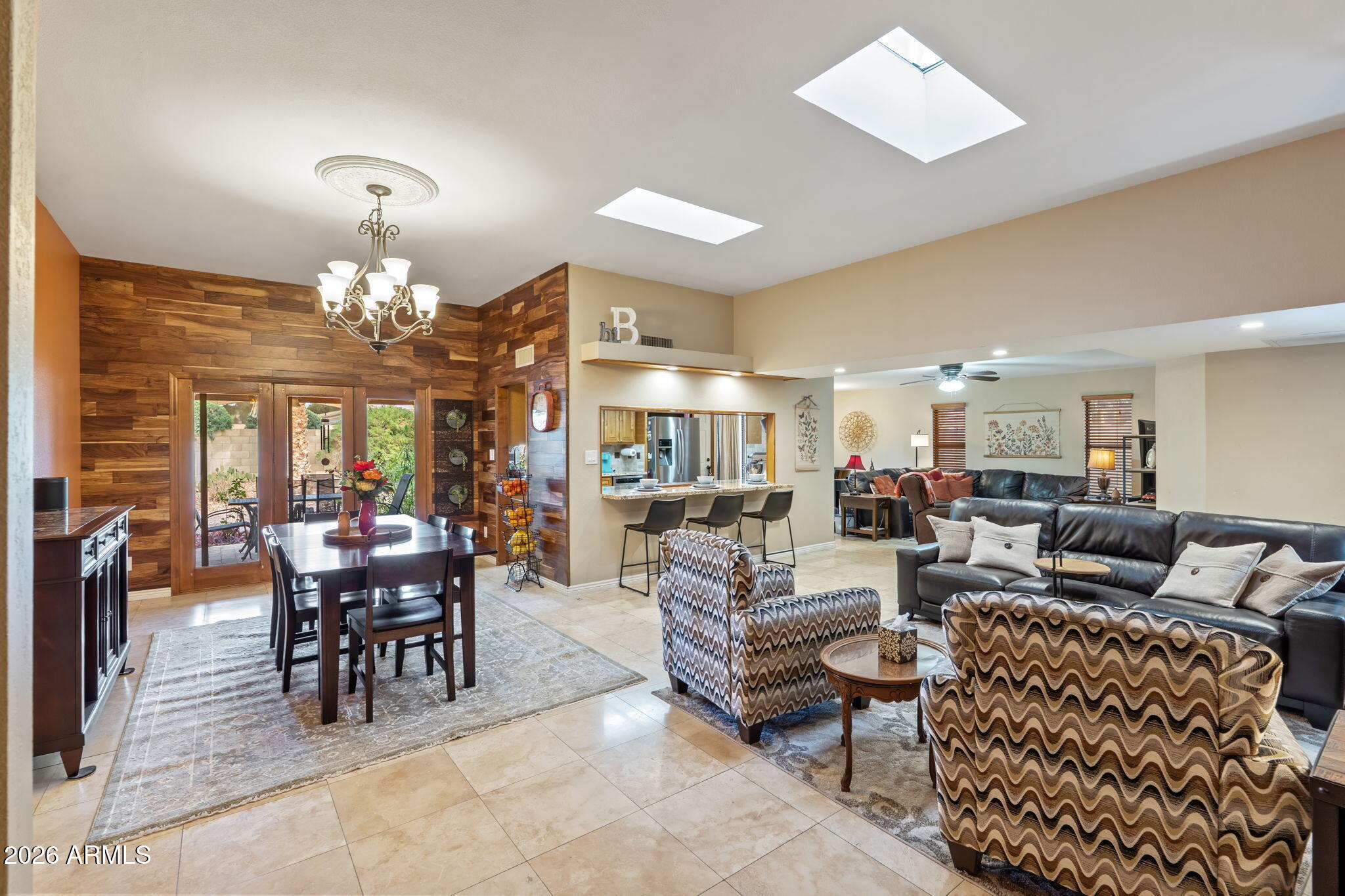 3536 W PARADISE Lane