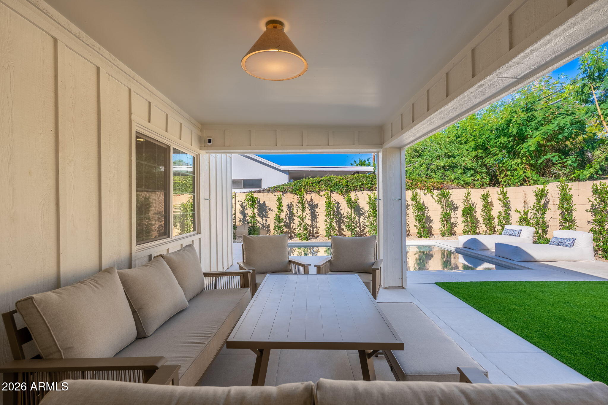 4030 E FAIRMOUNT Avenue