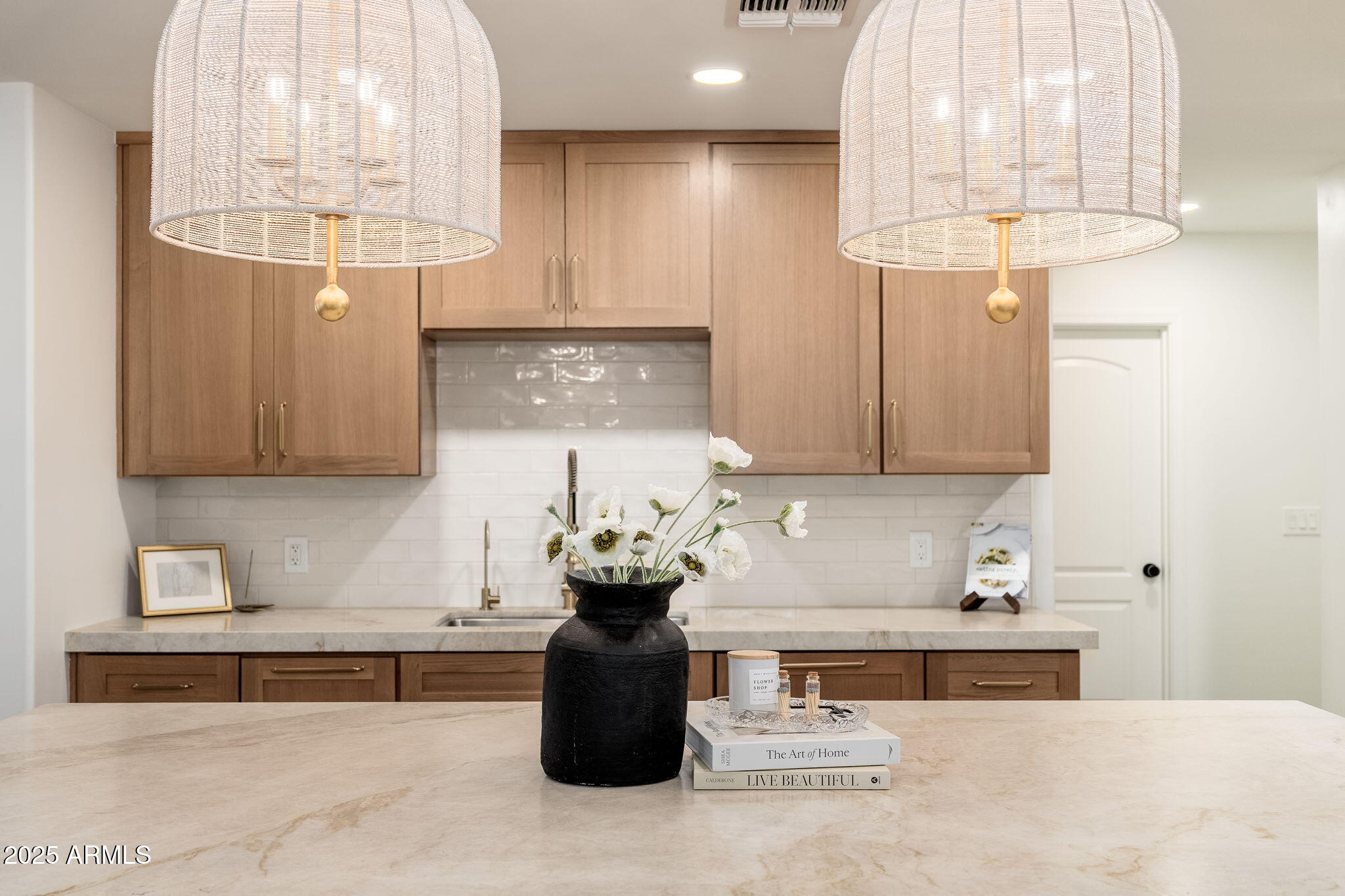 4030 E FAIRMOUNT Avenue