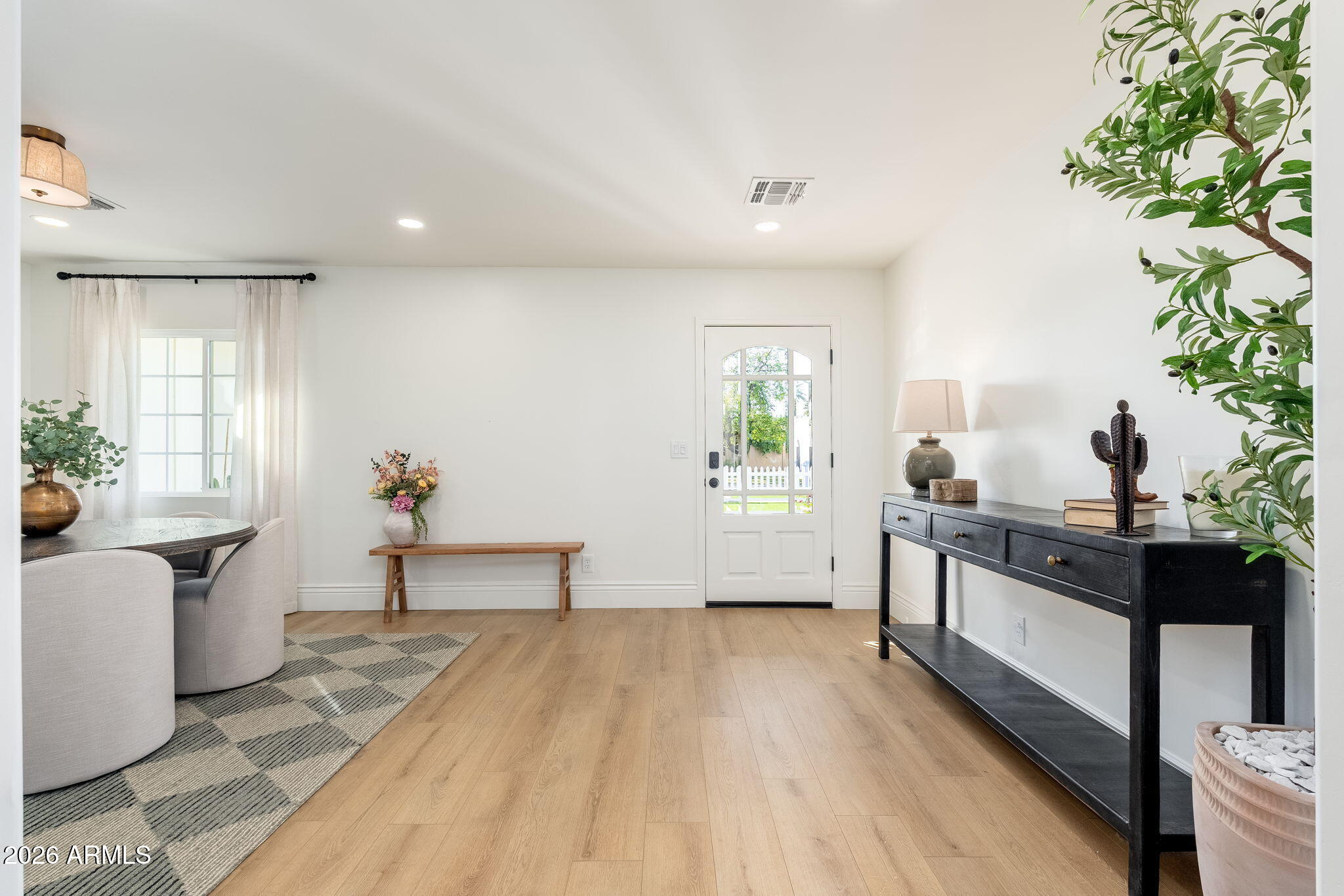 4030 E FAIRMOUNT Avenue