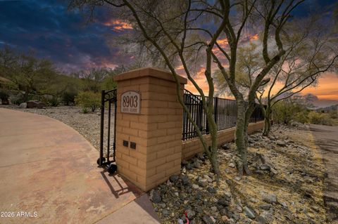 8903 N ARROYA GRANDE Drive Phoenix AZ 85028