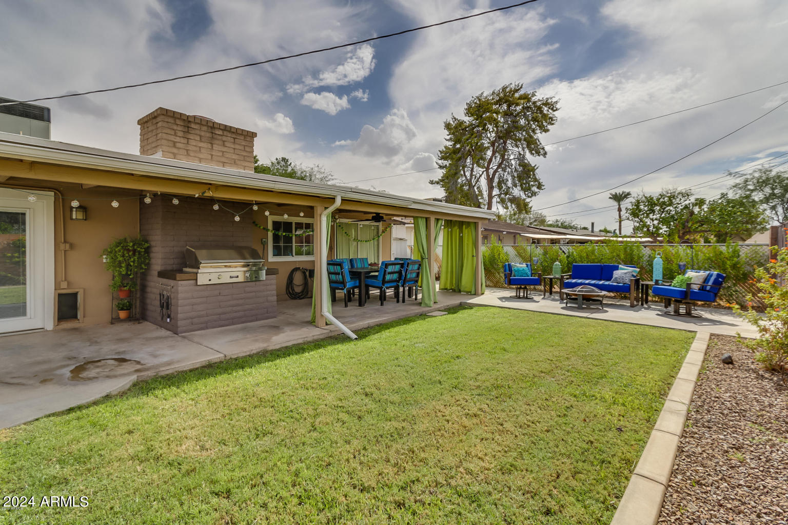 1918 E PALMCROFT Drive